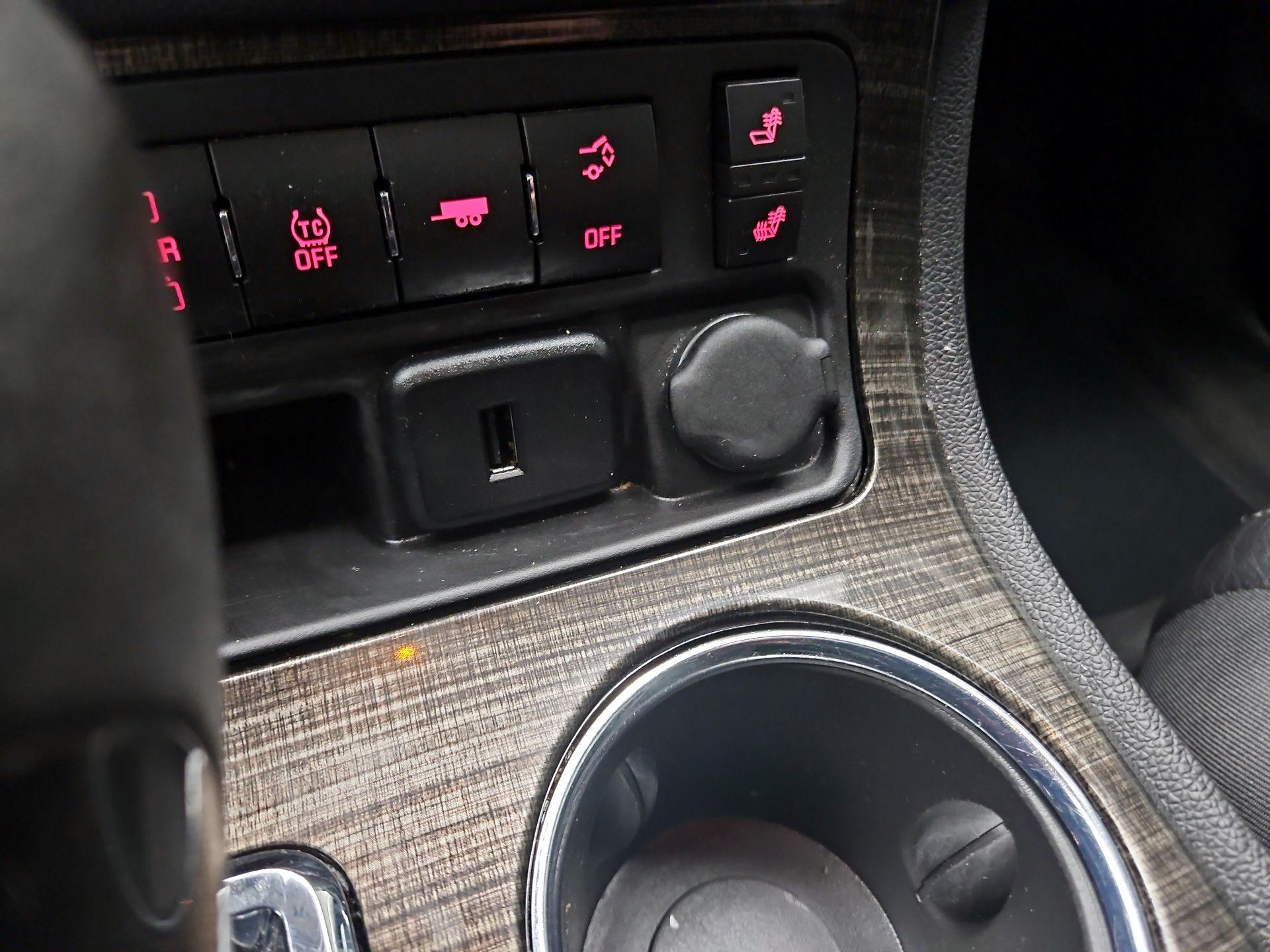 Thumbnail: 2015 GMC Acadia - 19