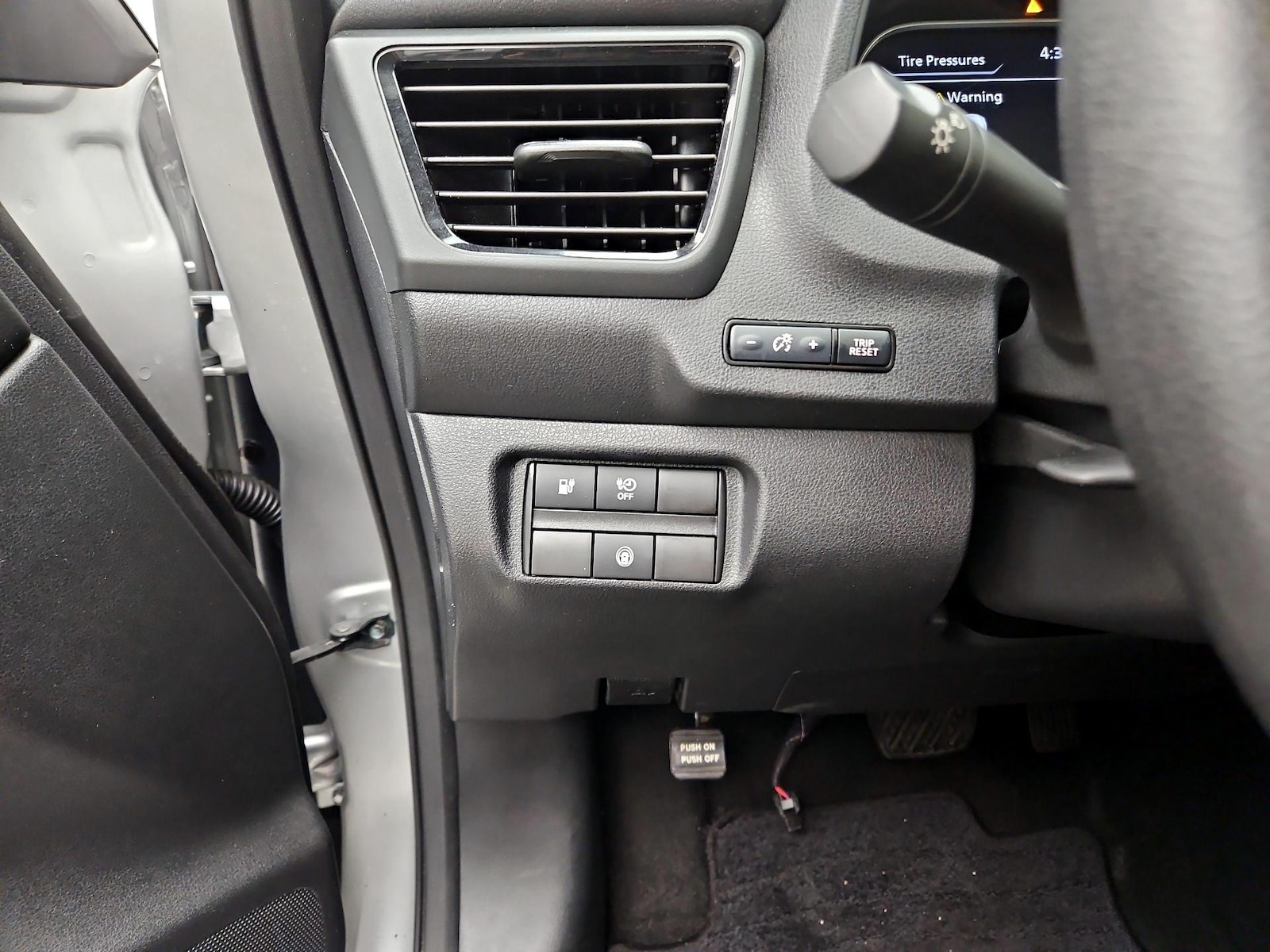 2022 Nissan LEAF S Plus - Photo 14