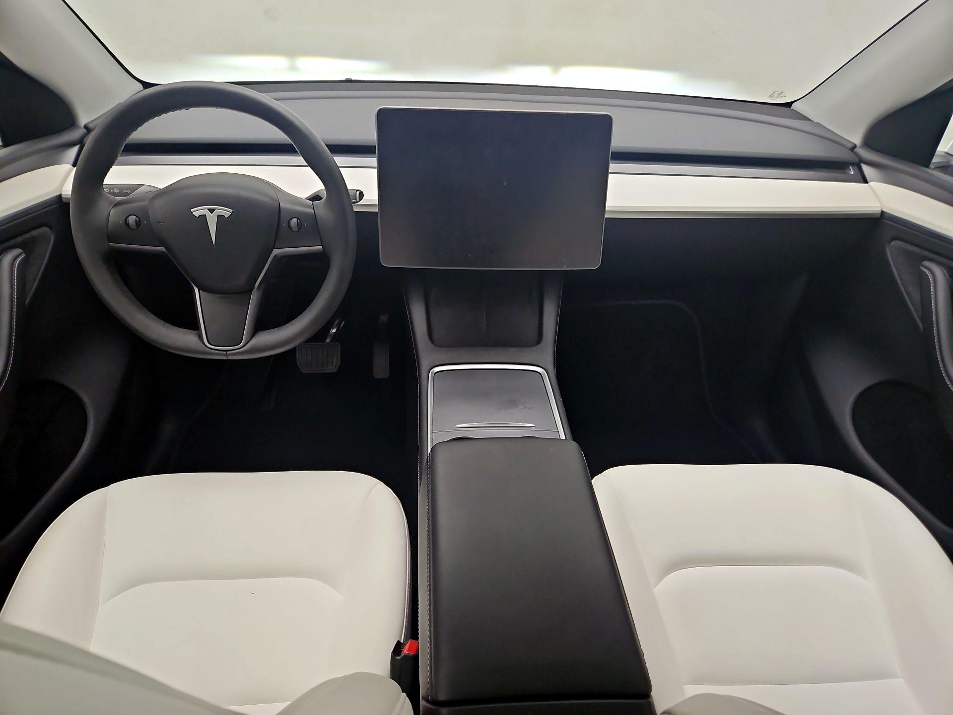 Thumbnail: 2024 Tesla Model Y - 9