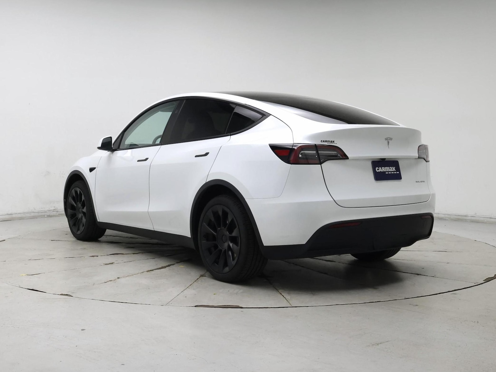 2024 Tesla Model Y Long Range - Photo 3