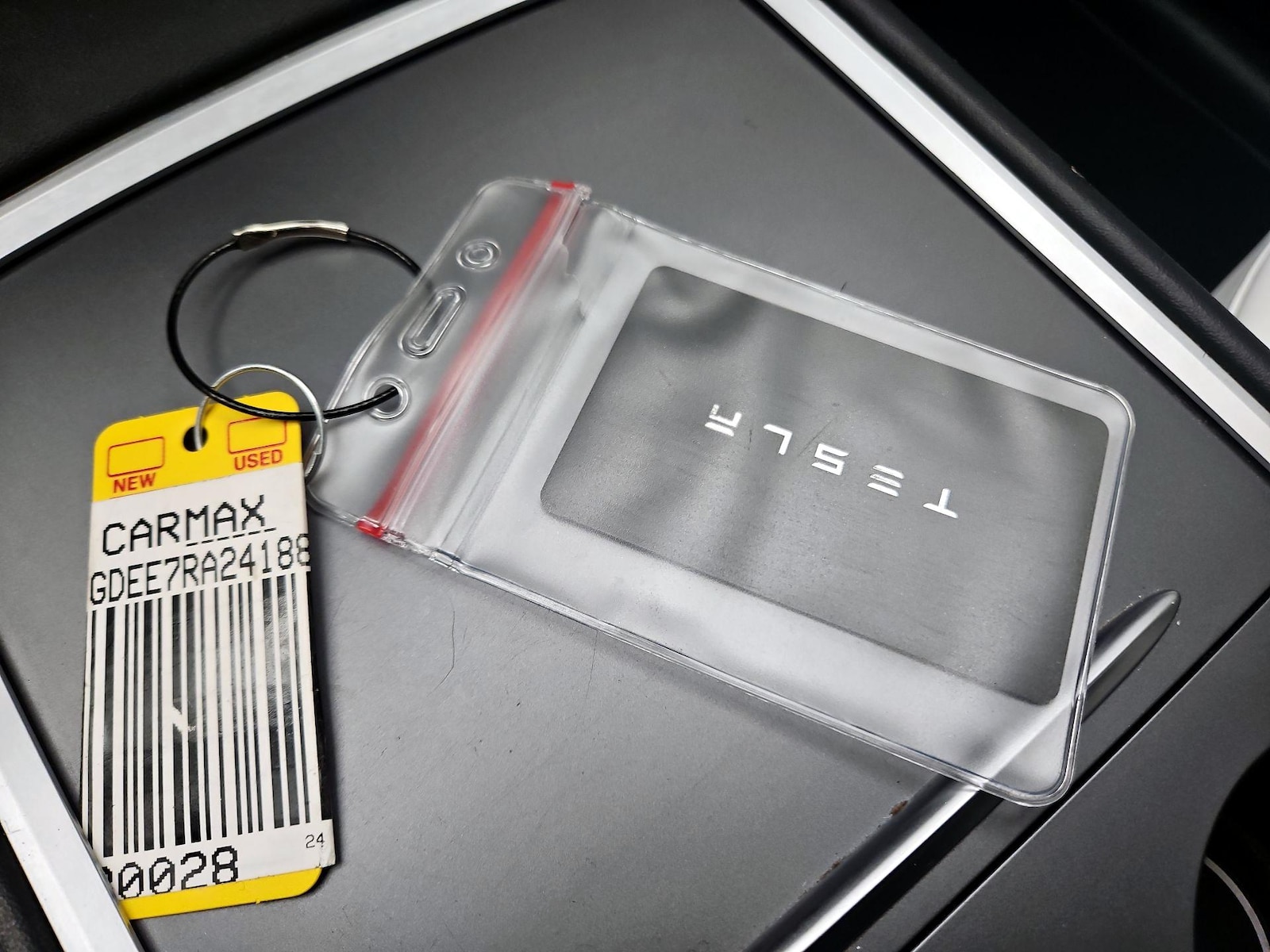 2024 Tesla Model Y Long Range - Photo 24