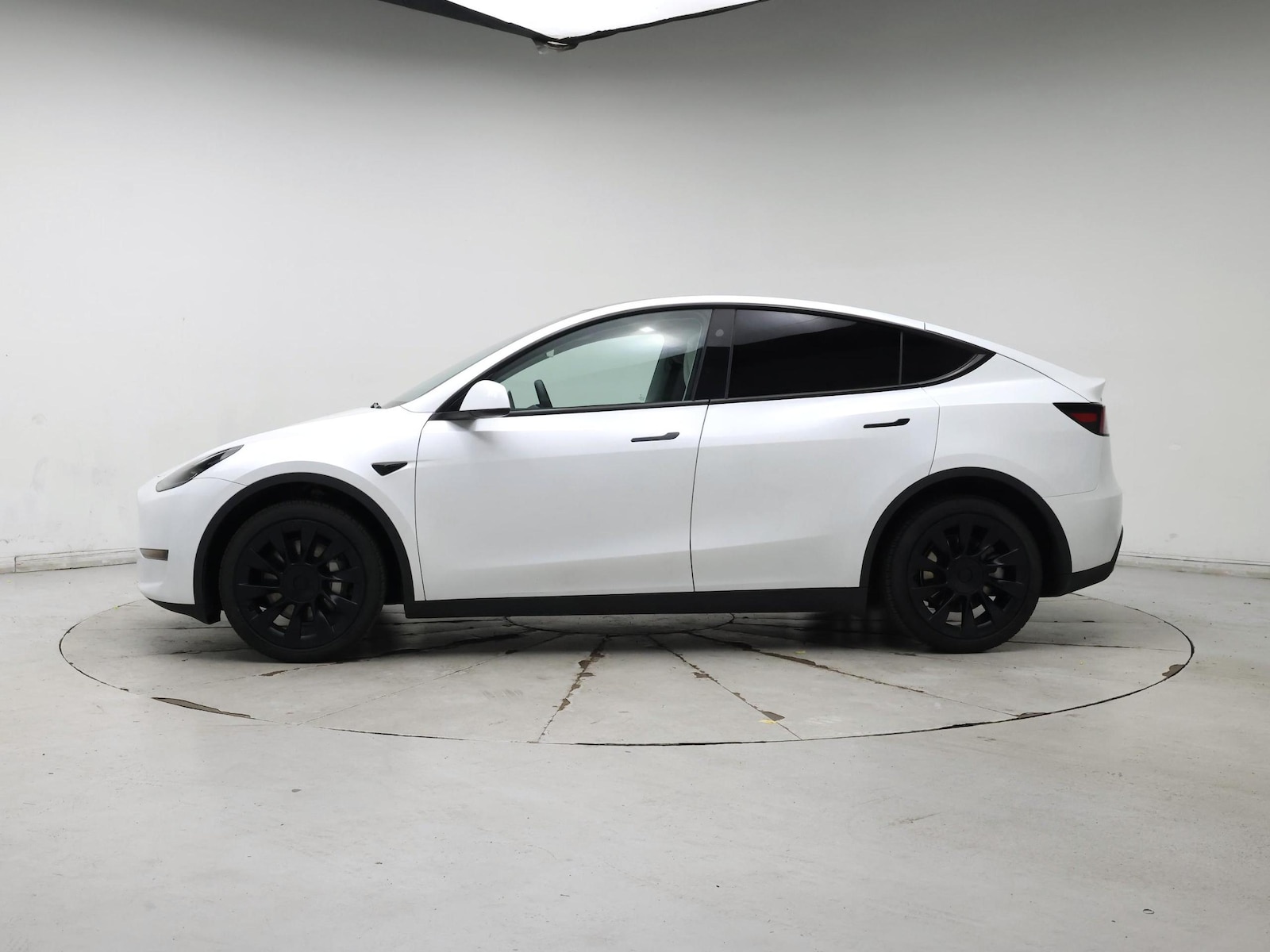 2024 Tesla Model Y Long Range - Photo 4