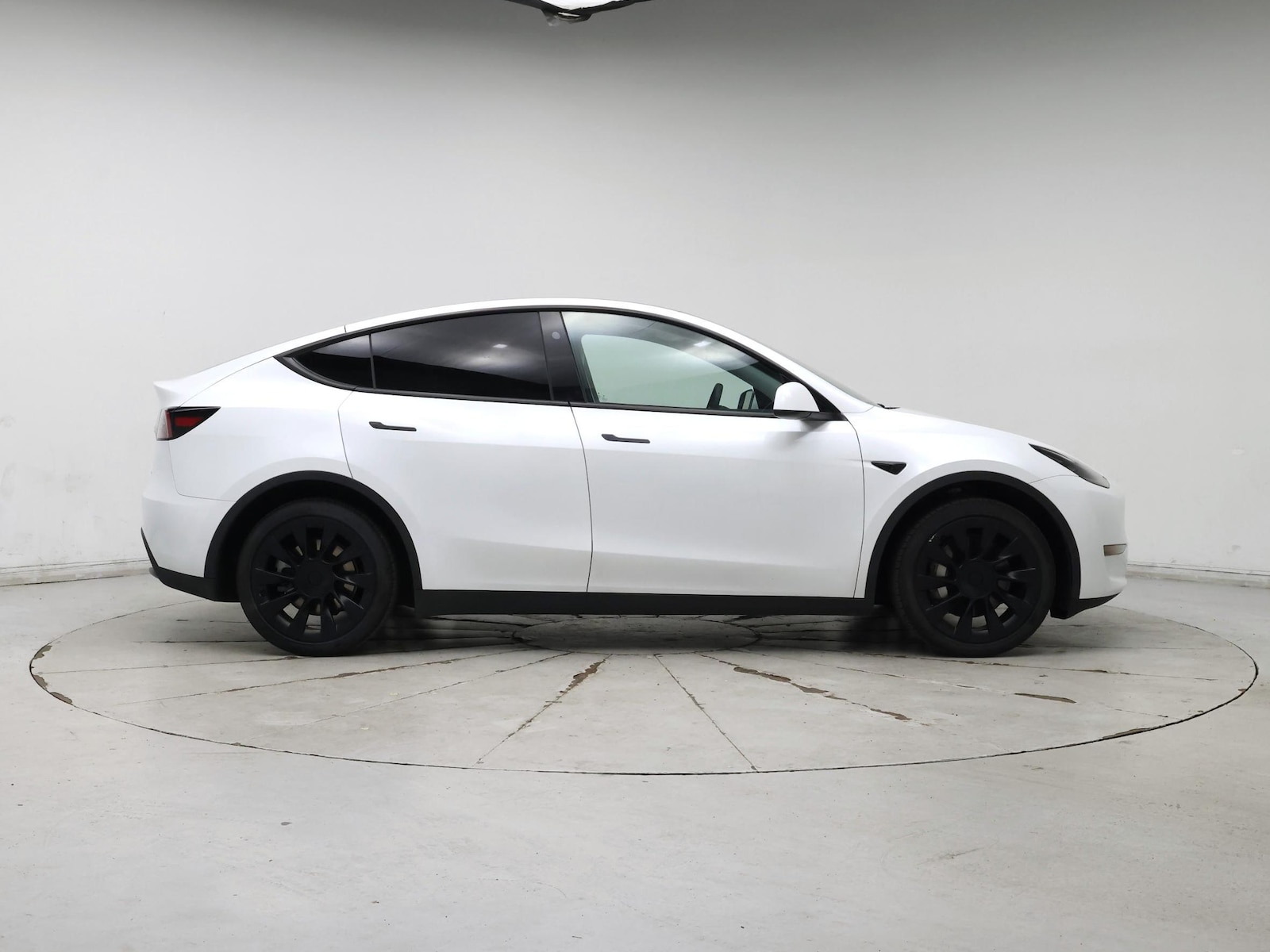 2024 Tesla Model Y Long Range - Photo 8