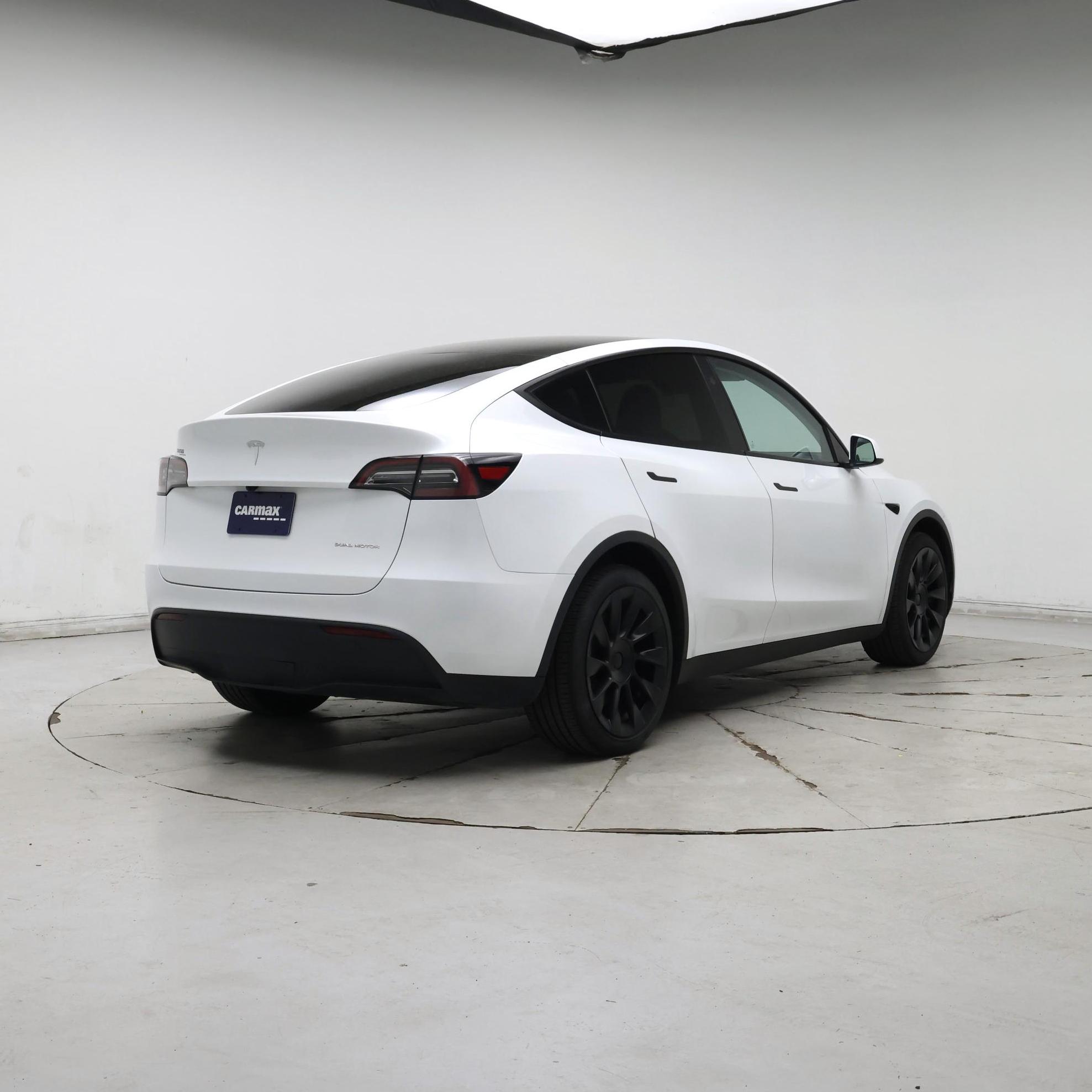 Thumbnail: 2024 Tesla Model Y - 8