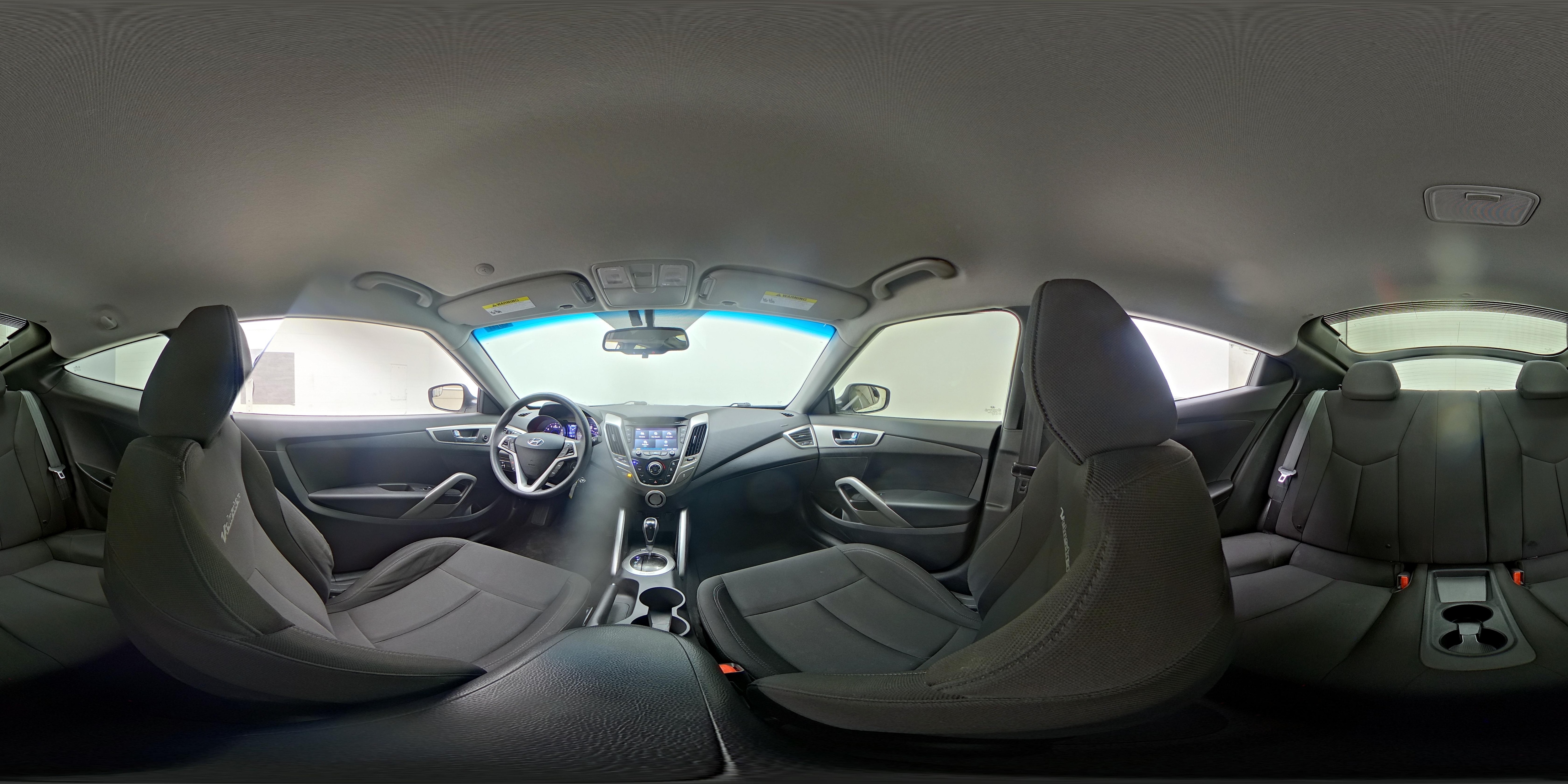 2014 Hyundai Veloster Base - Photo 25
