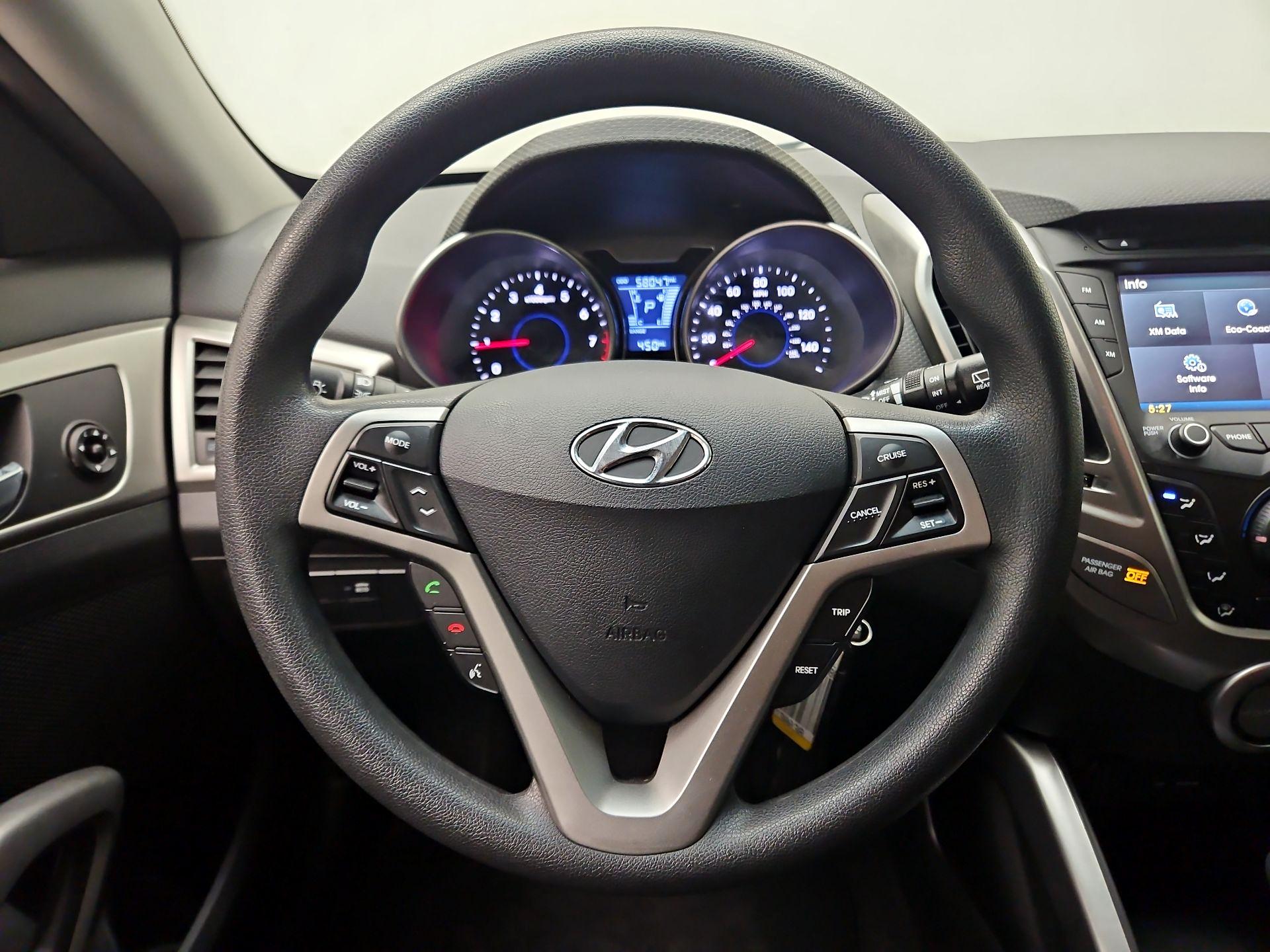 Thumbnail: 2014 Hyundai Veloster - 10