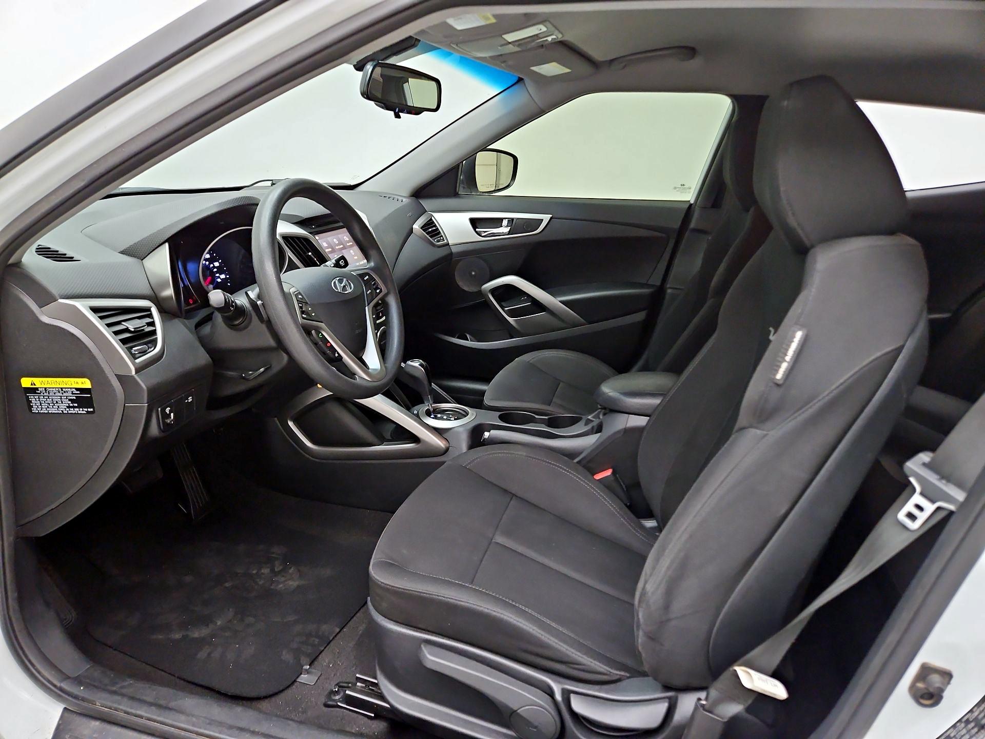 Thumbnail: 2014 Hyundai Veloster - 11