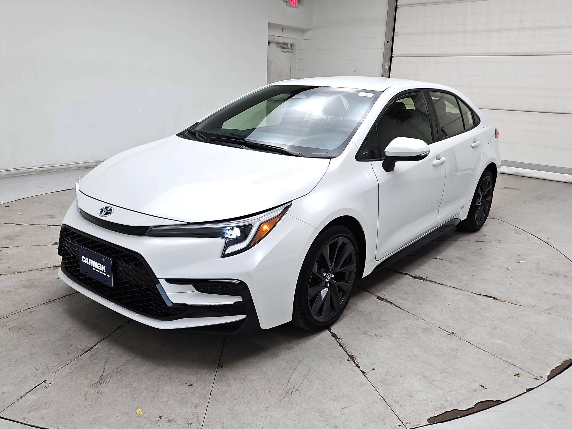 Thumbnail: 2025 Toyota Corolla - 3