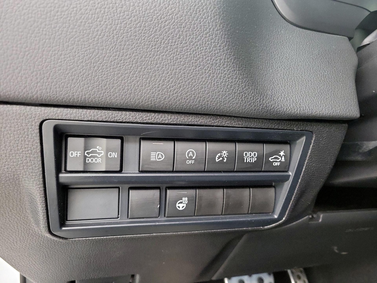 2025 Toyota Tundra Limited - Photo 14