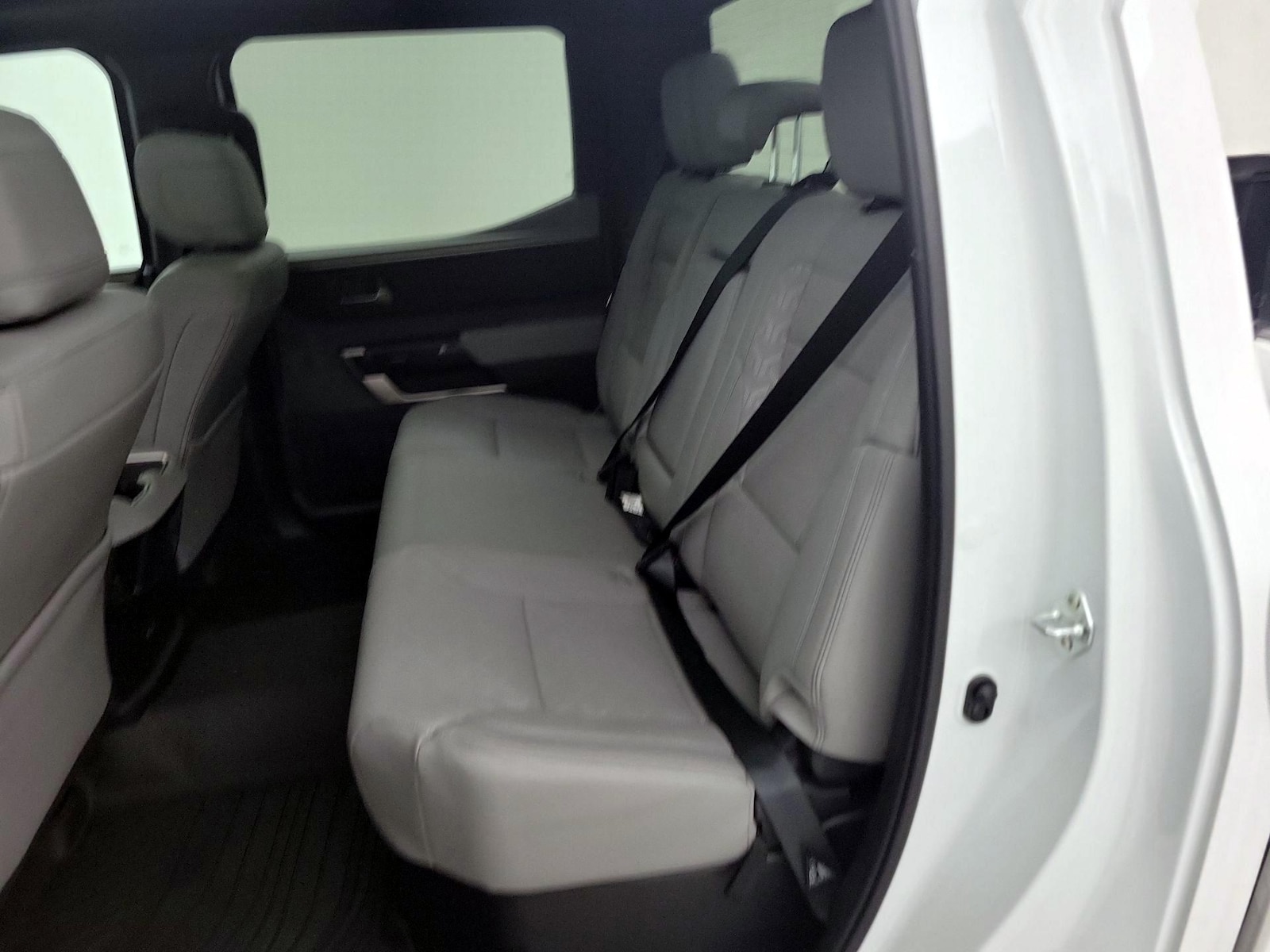 2025 Toyota Tundra Limited - Photo 21