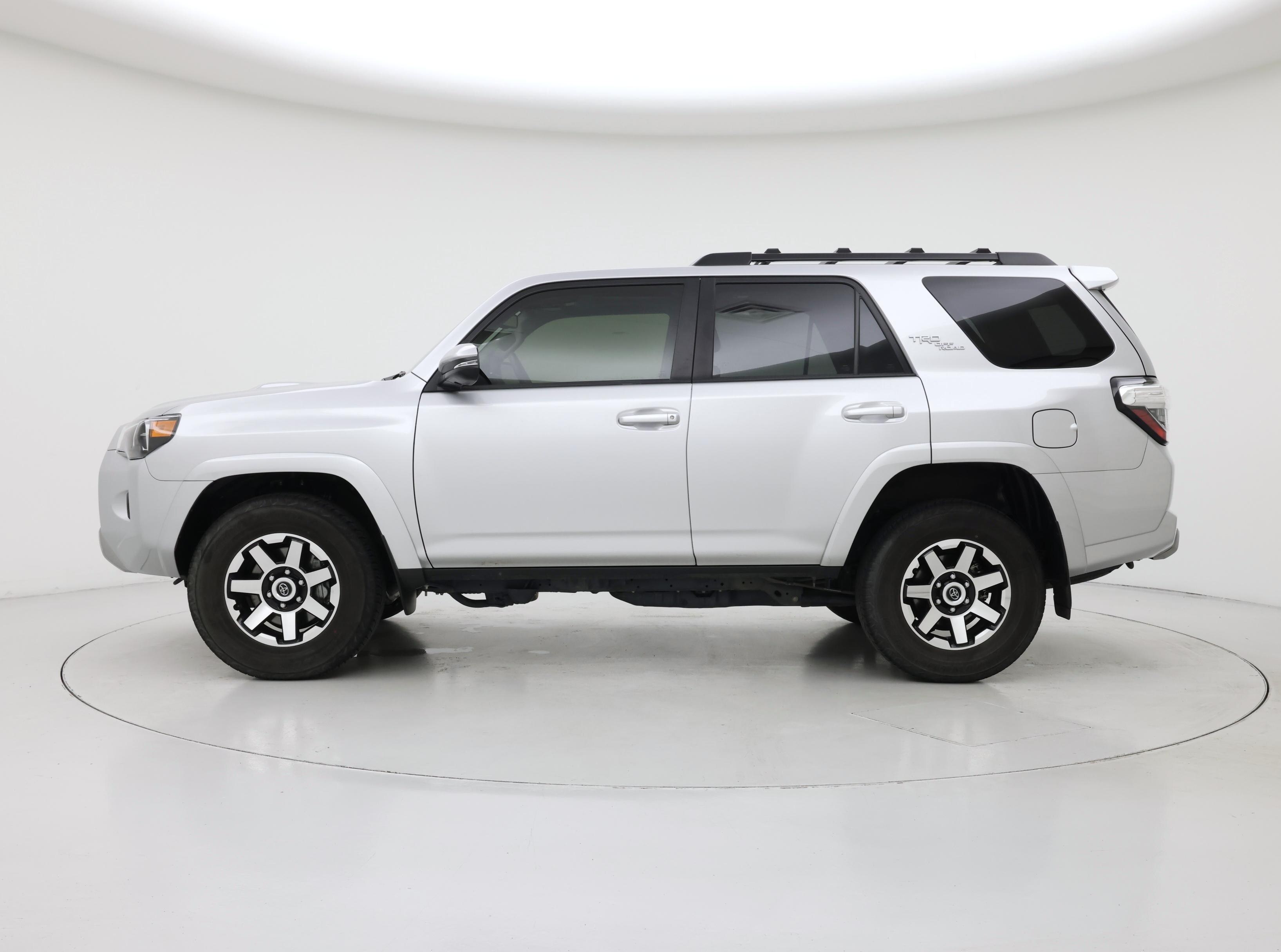 Thumbnail: 2023 Toyota 4Runner - 3