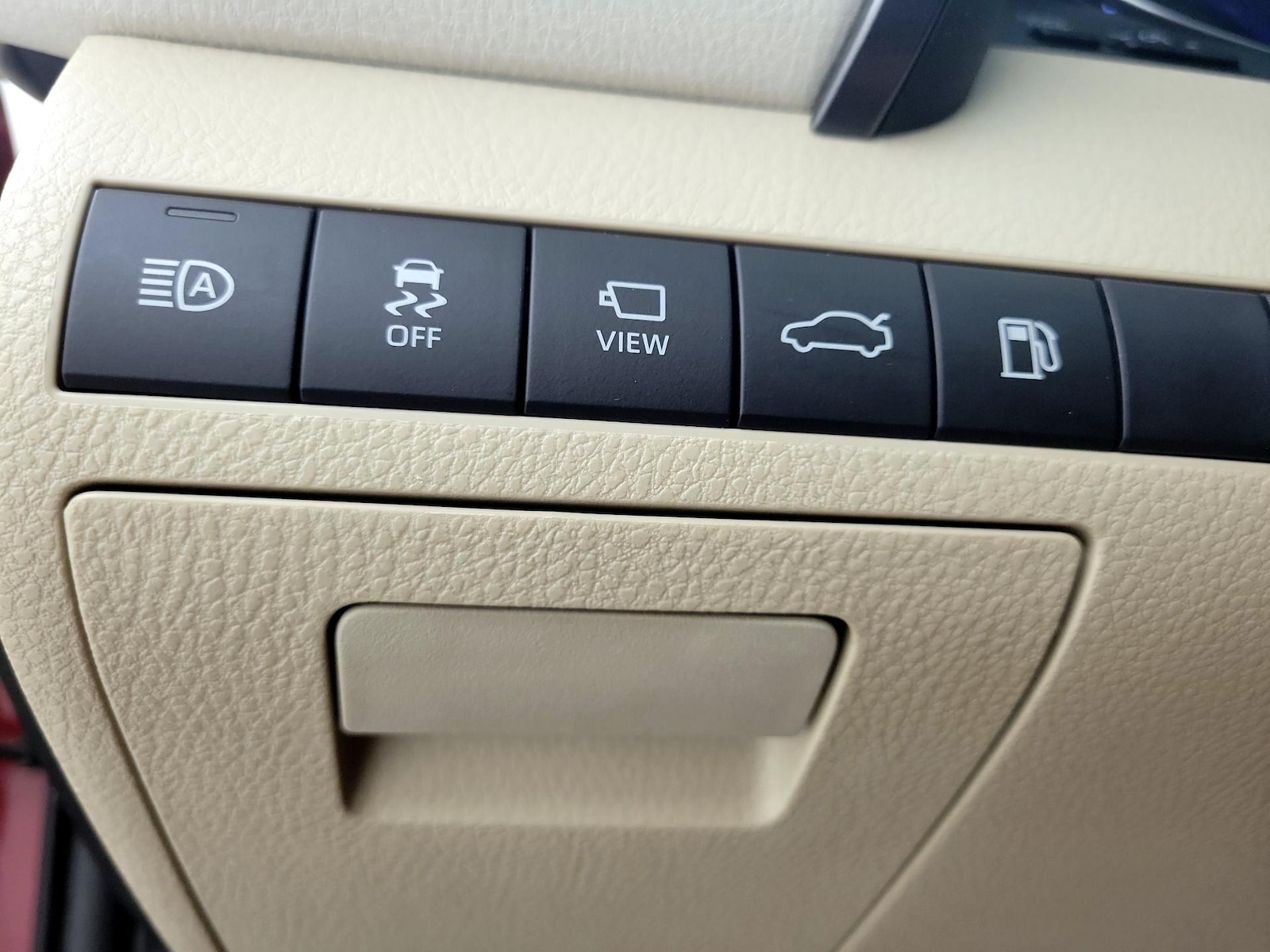 2018 Toyota Camry XLE - Photo 14