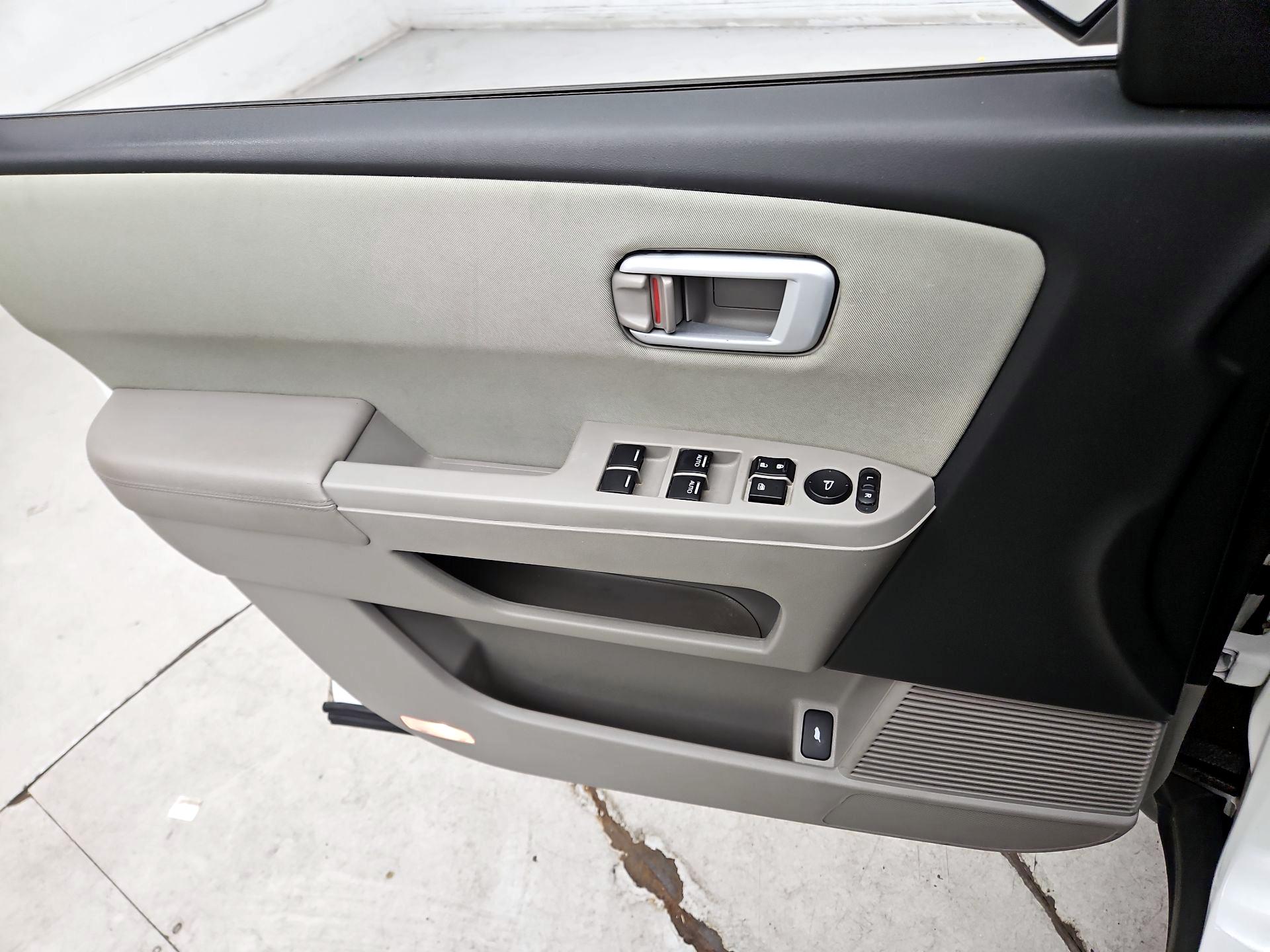 Thumbnail: 2015 Honda Pilot - 12