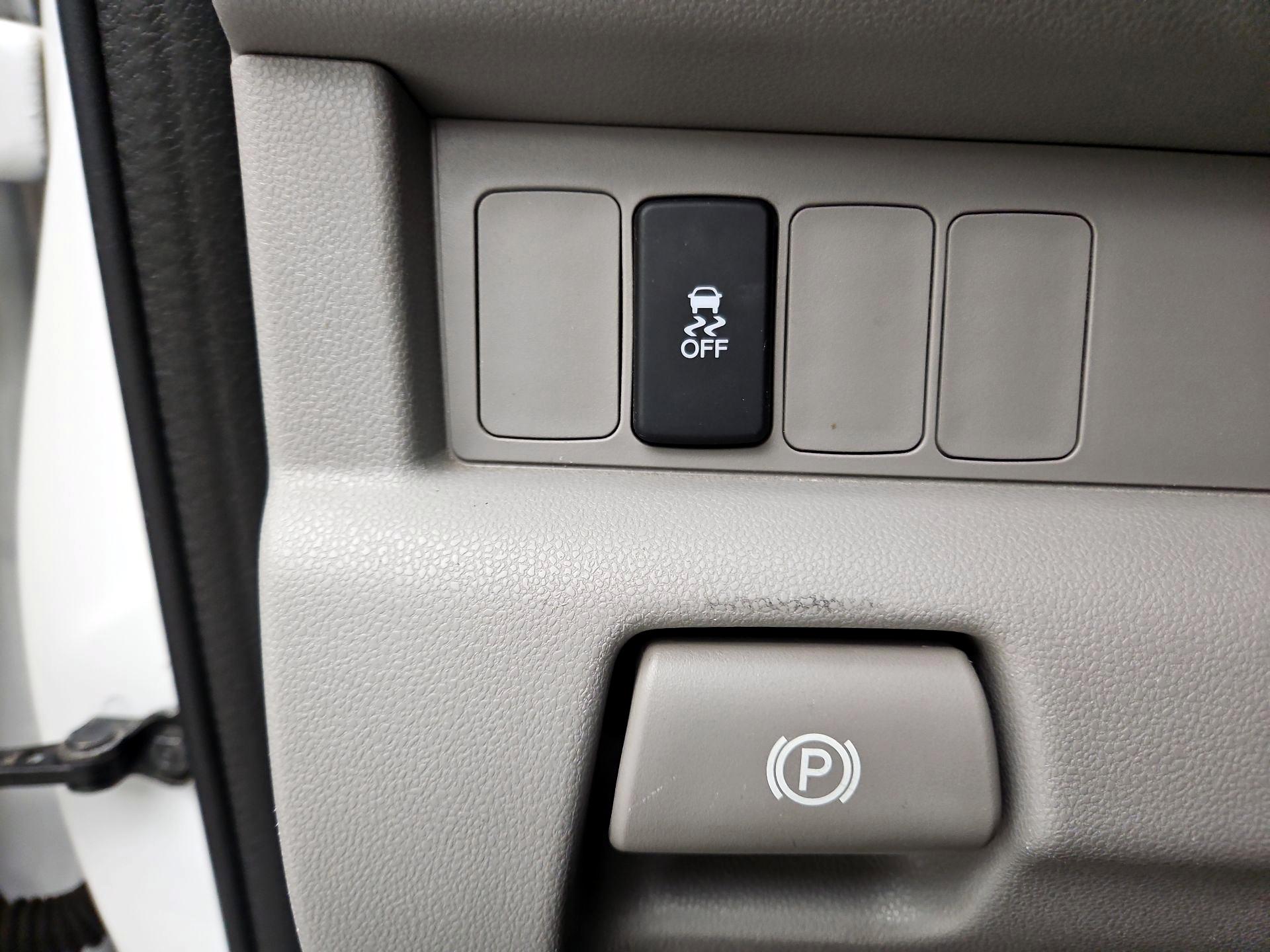Thumbnail: 2015 Honda Pilot - 13