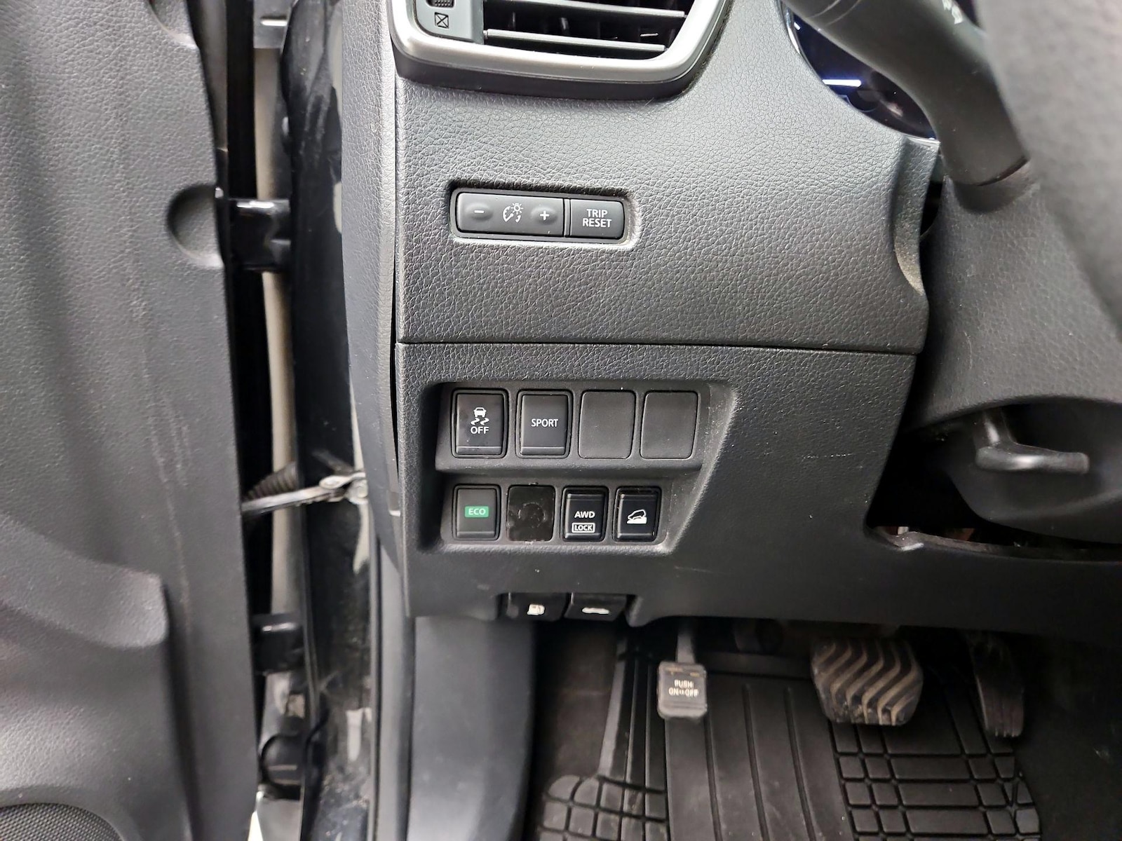 2016 Nissan Rogue S - Photo 14