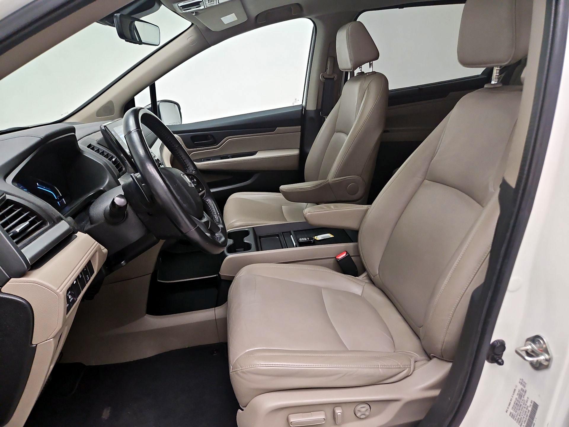 Thumbnail: 2019 Honda Odyssey - 11