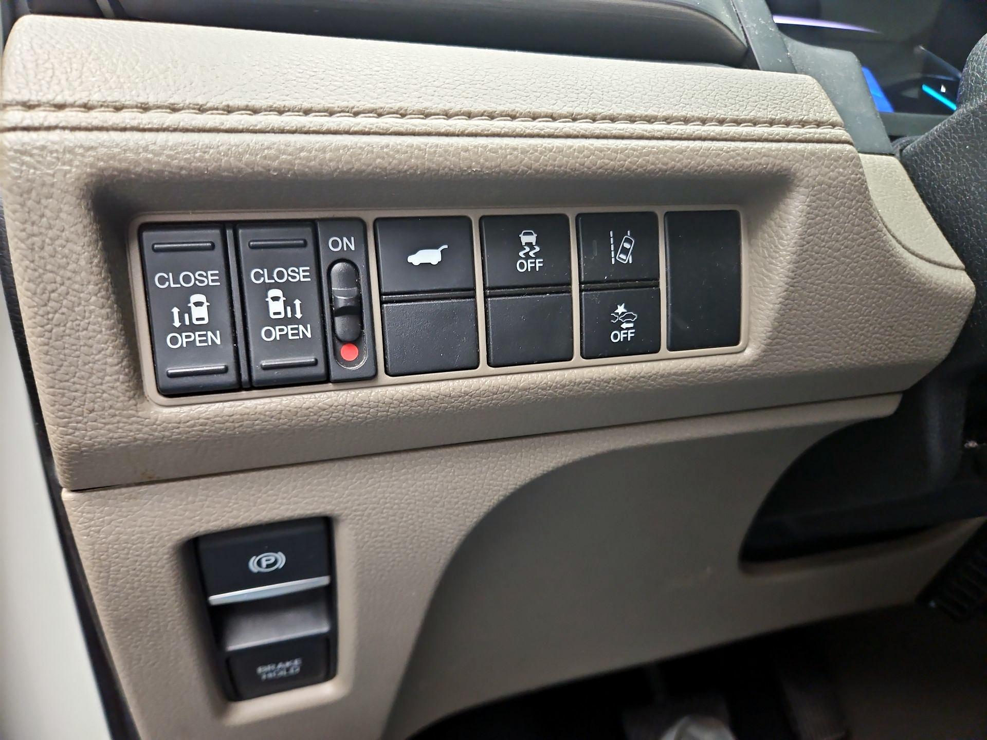 Thumbnail: 2019 Honda Odyssey - 13