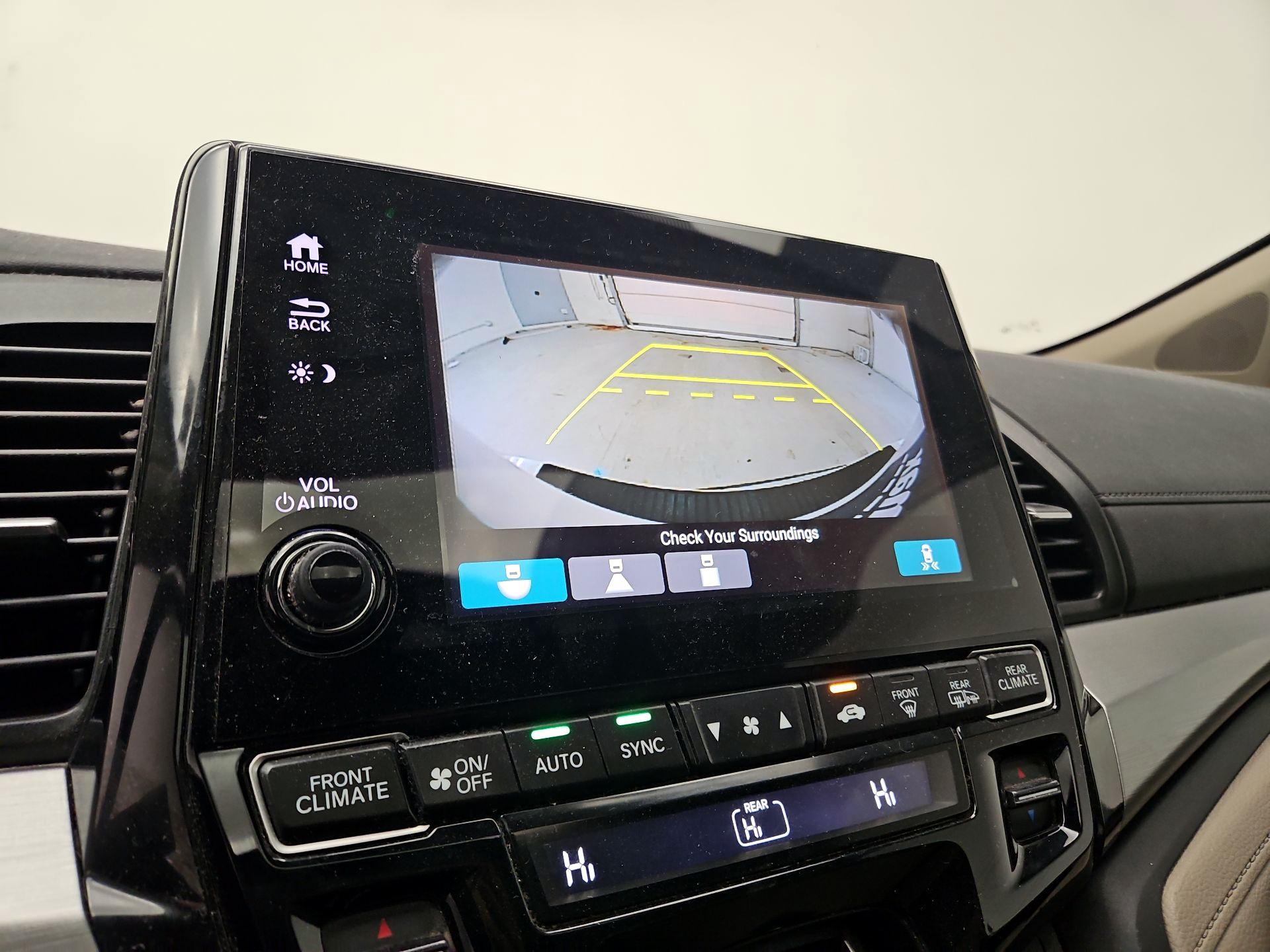 Thumbnail: 2019 Honda Odyssey - 15