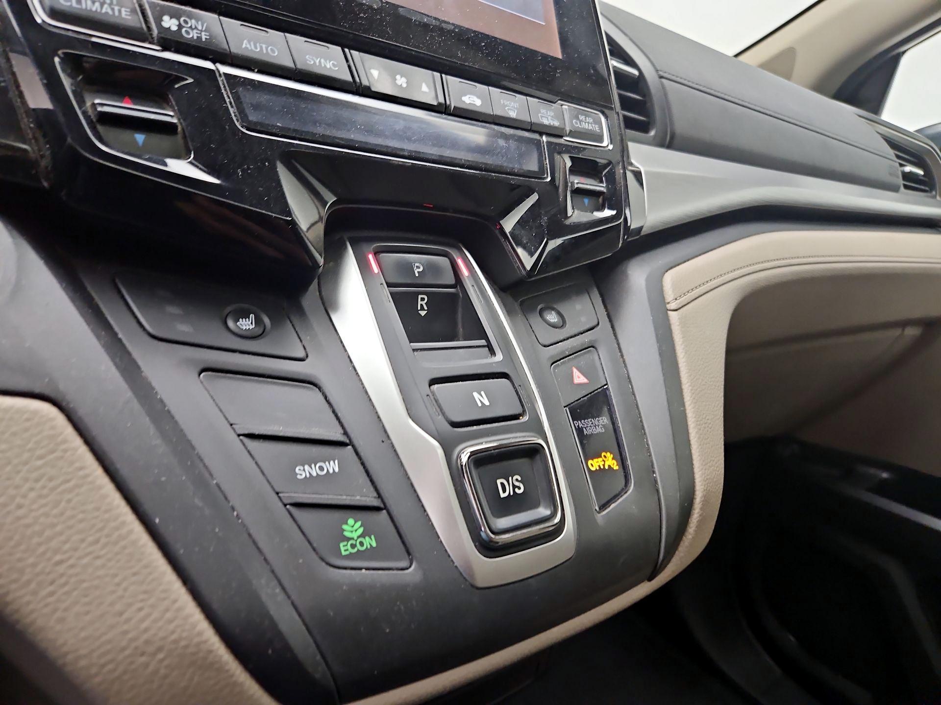 Thumbnail: 2019 Honda Odyssey - 18