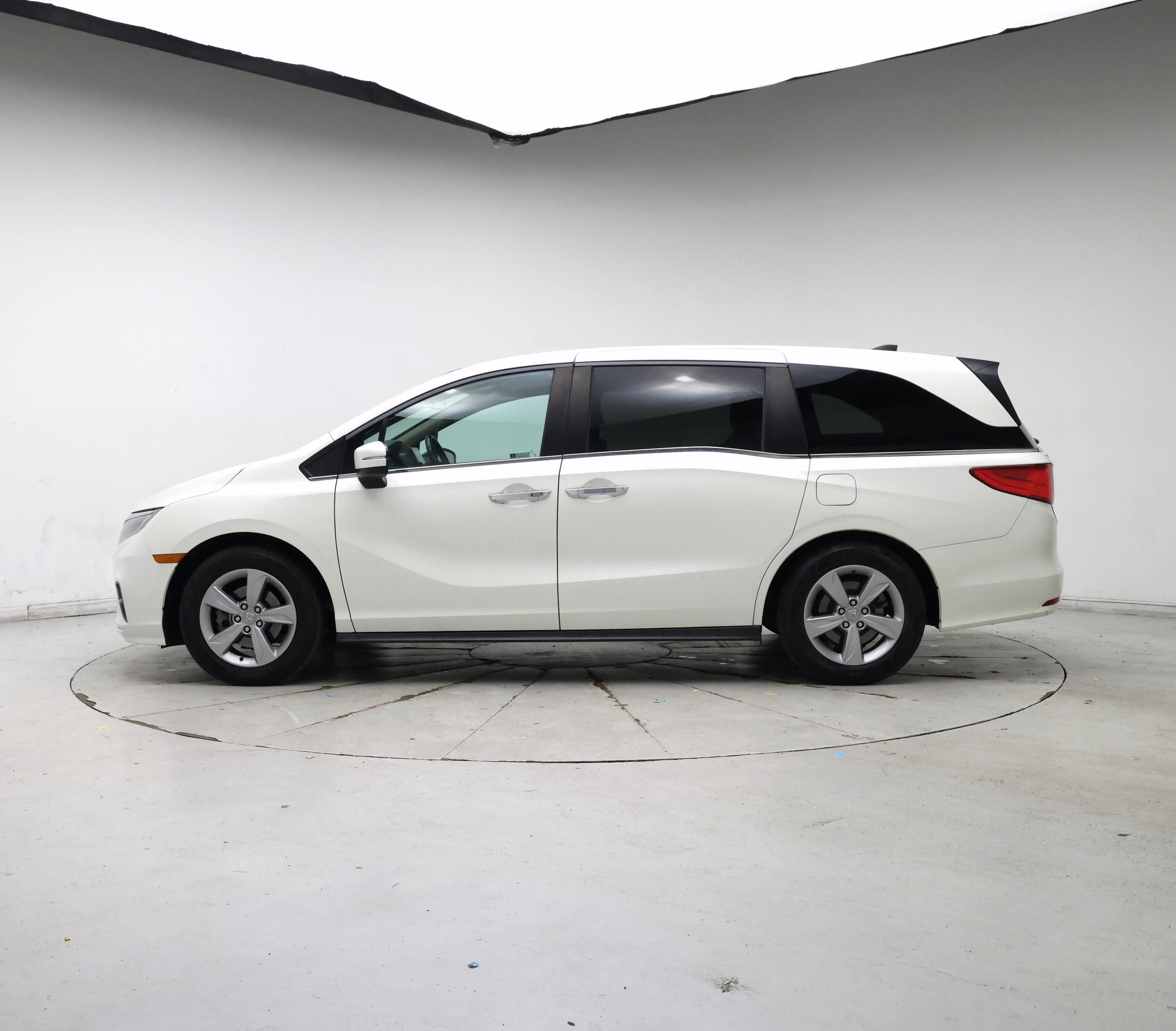 Thumbnail: 2019 Honda Odyssey - 3
