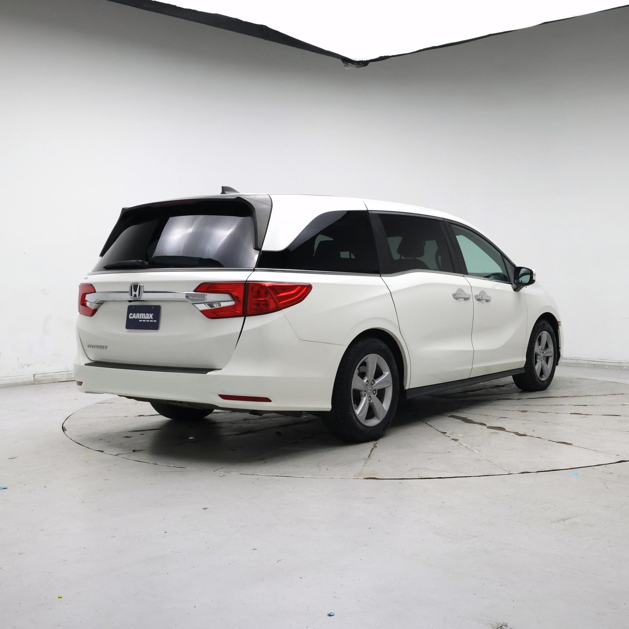 Thumbnail: 2019 Honda Odyssey - 8
