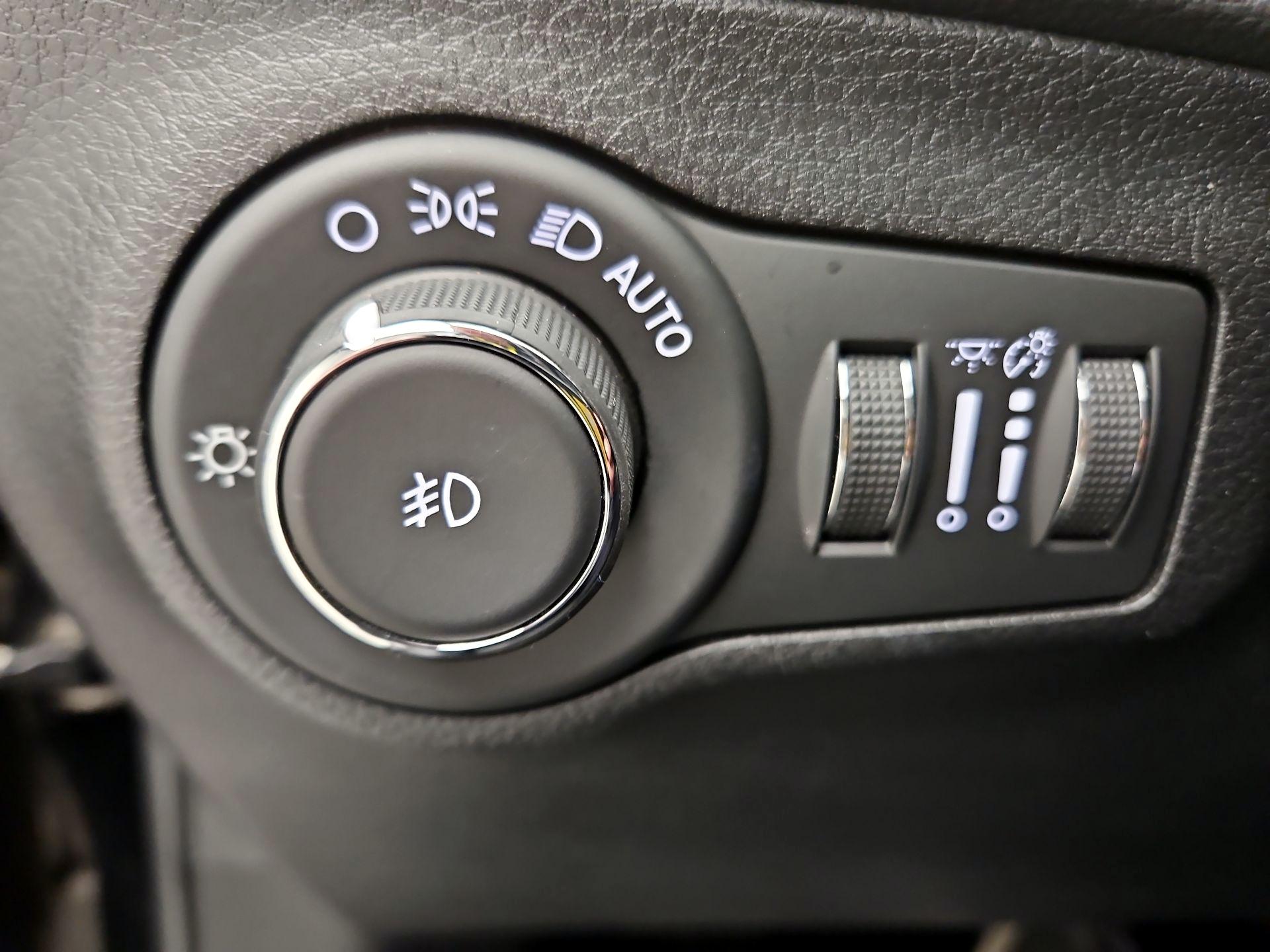Thumbnail: 2018 Jeep Compass - 13