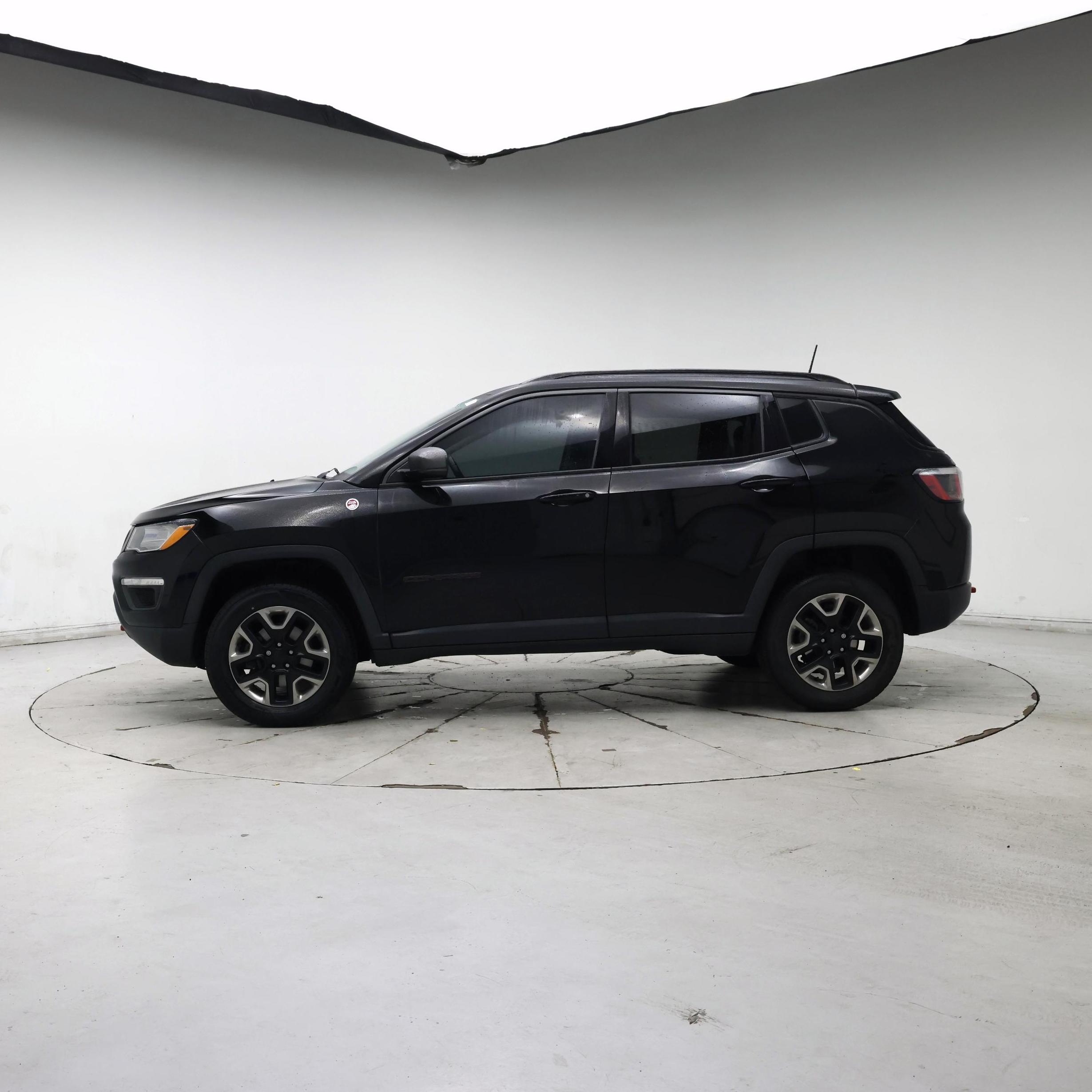Thumbnail: 2018 Jeep Compass - 3