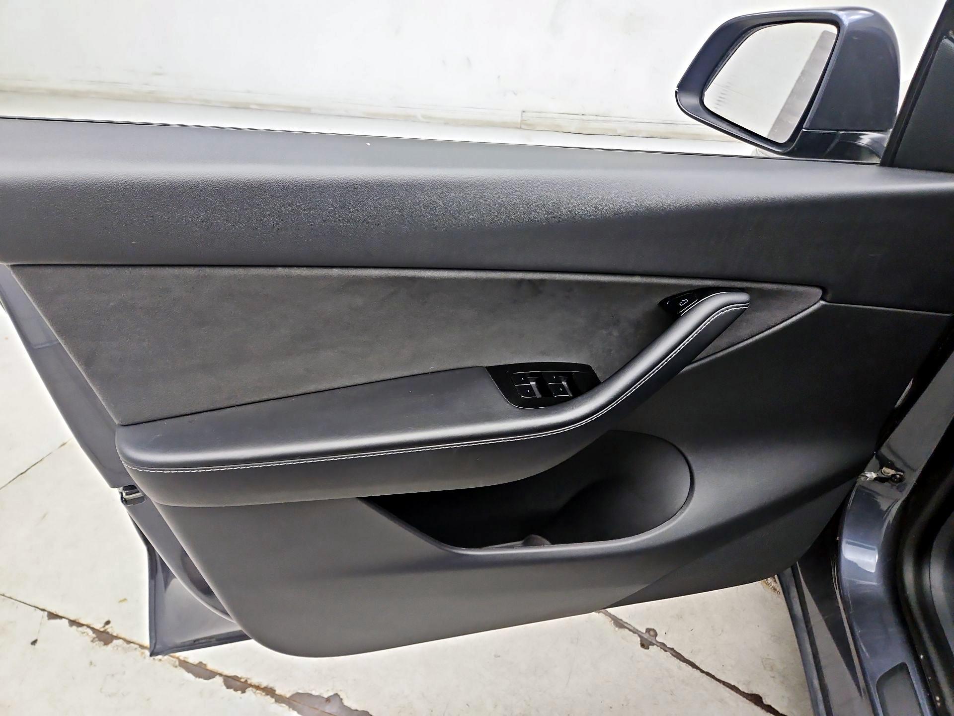 Thumbnail: 2020 Tesla Model Y - 12