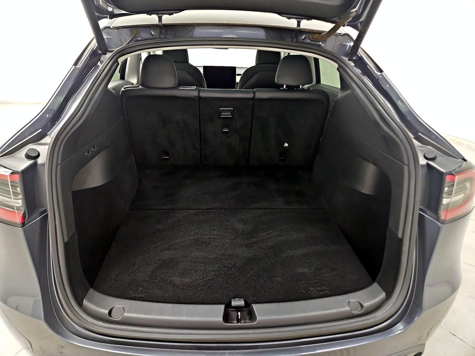 2020 Tesla Model Y Long Range - Photo 22