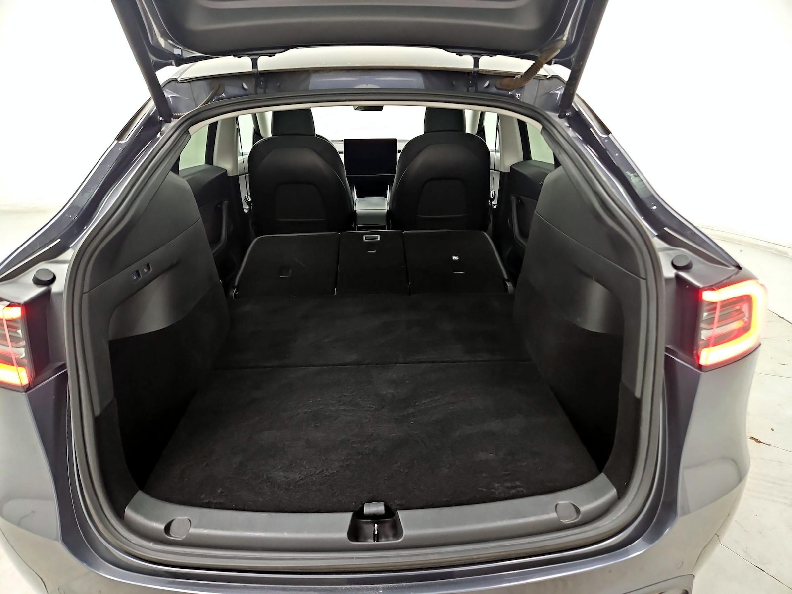 2020 Tesla Model Y Long Range - Photo 23