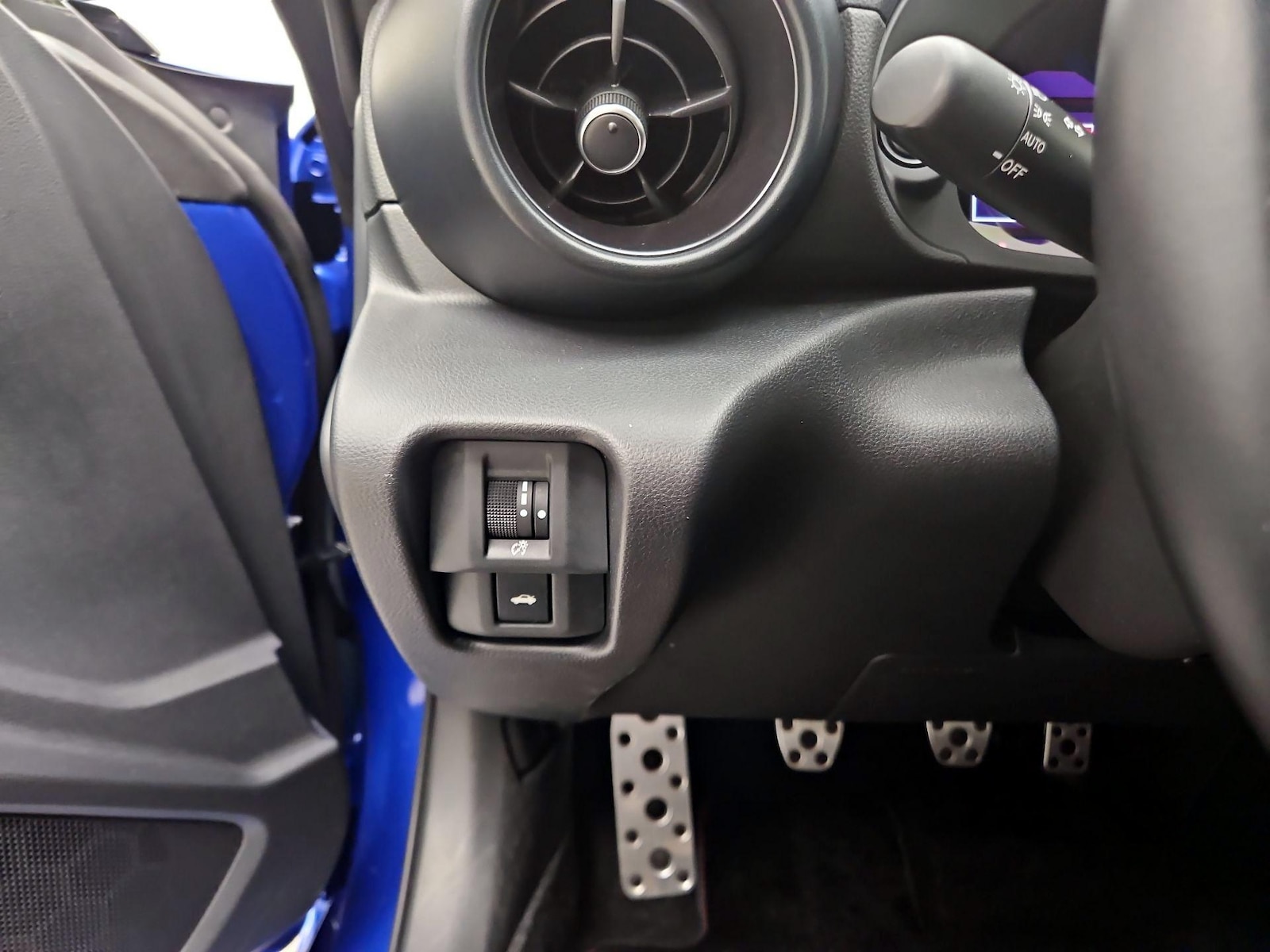 2024 Subaru BRZ tS - Photo 14