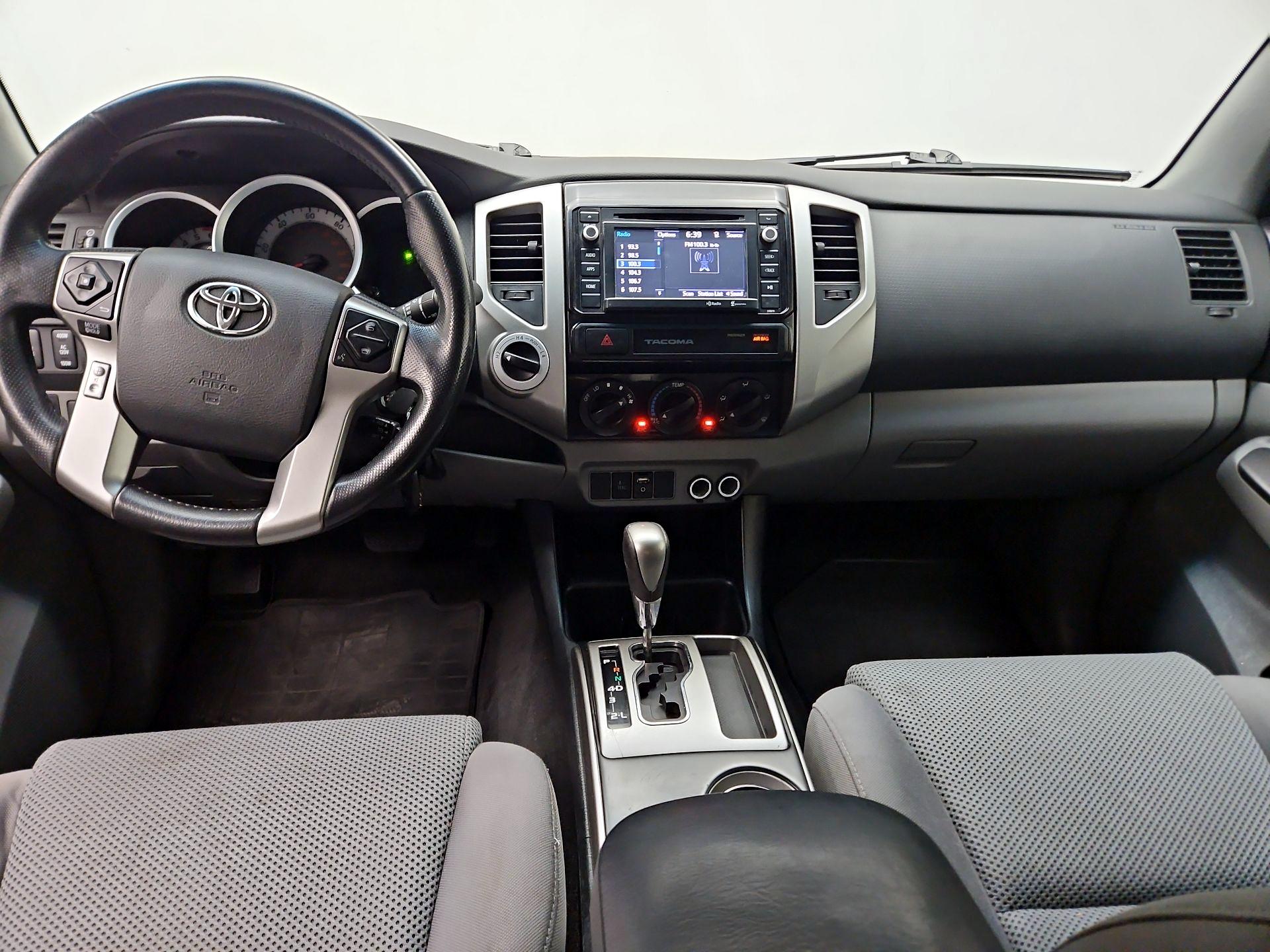 Thumbnail: 2015 Toyota Tacoma - 9
