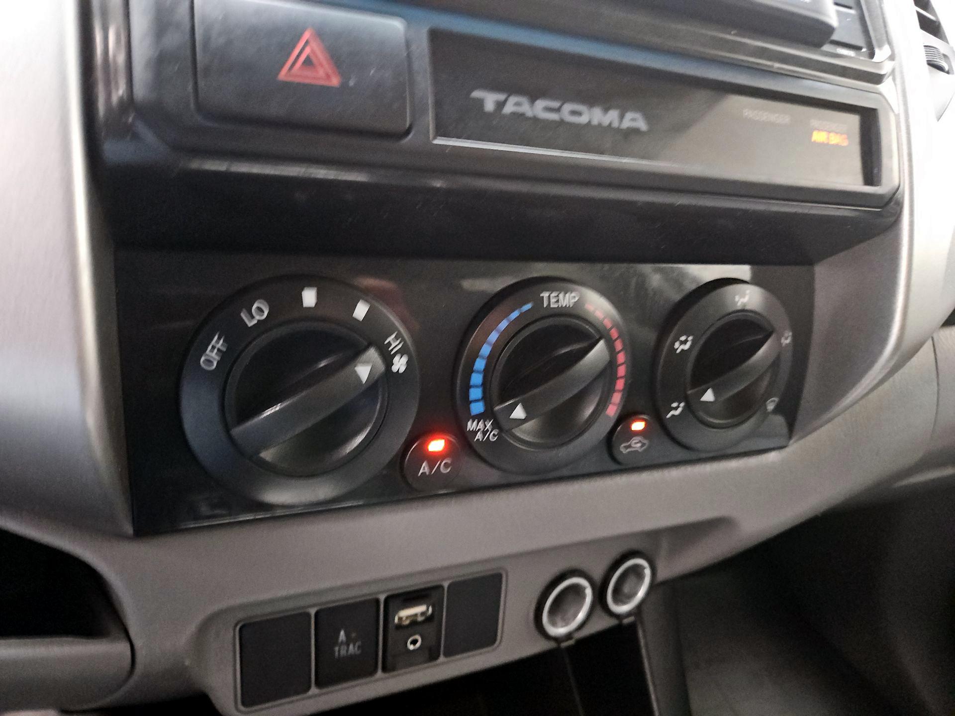 Thumbnail: 2015 Toyota Tacoma - 16