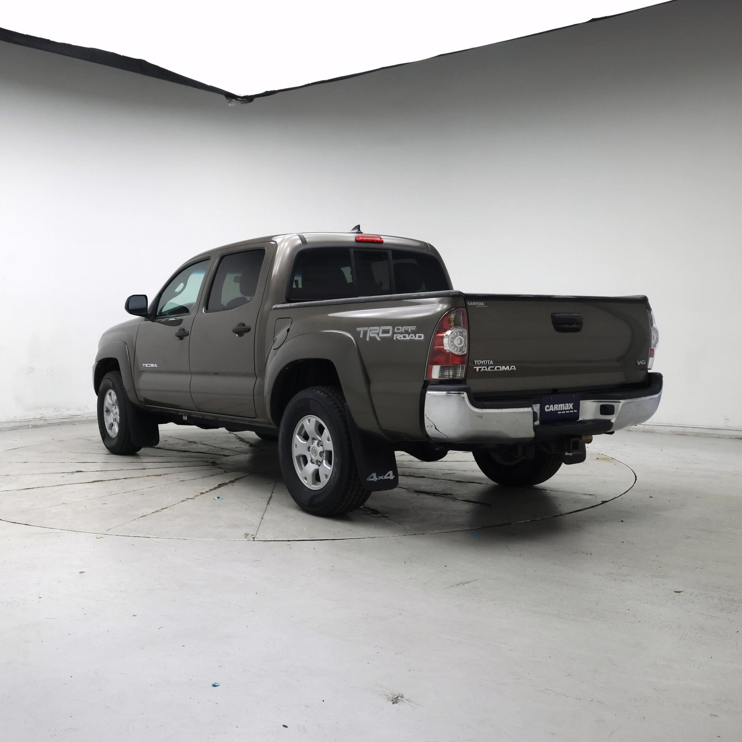Thumbnail: 2015 Toyota Tacoma - 2