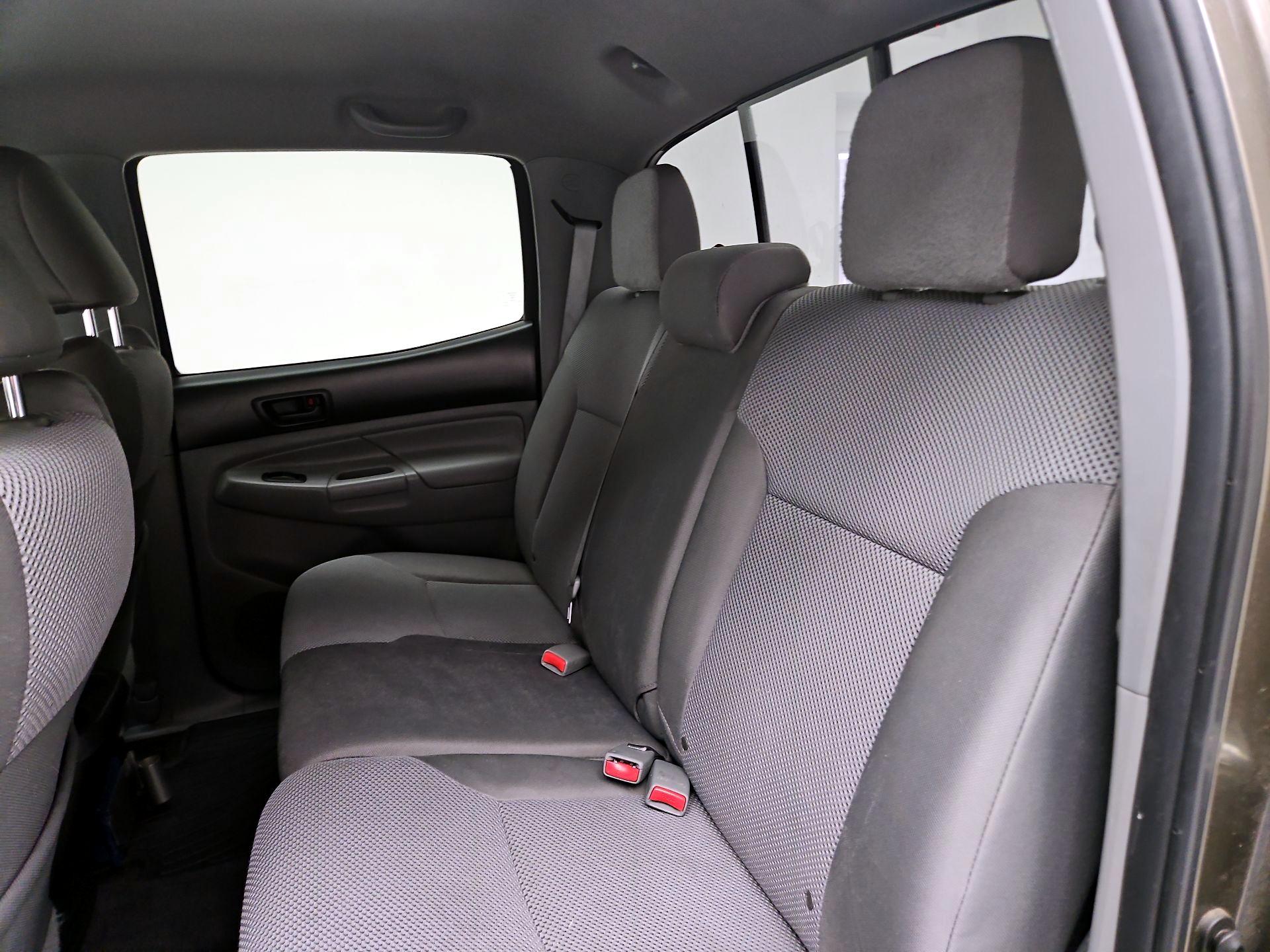 Thumbnail: 2015 Toyota Tacoma - 19