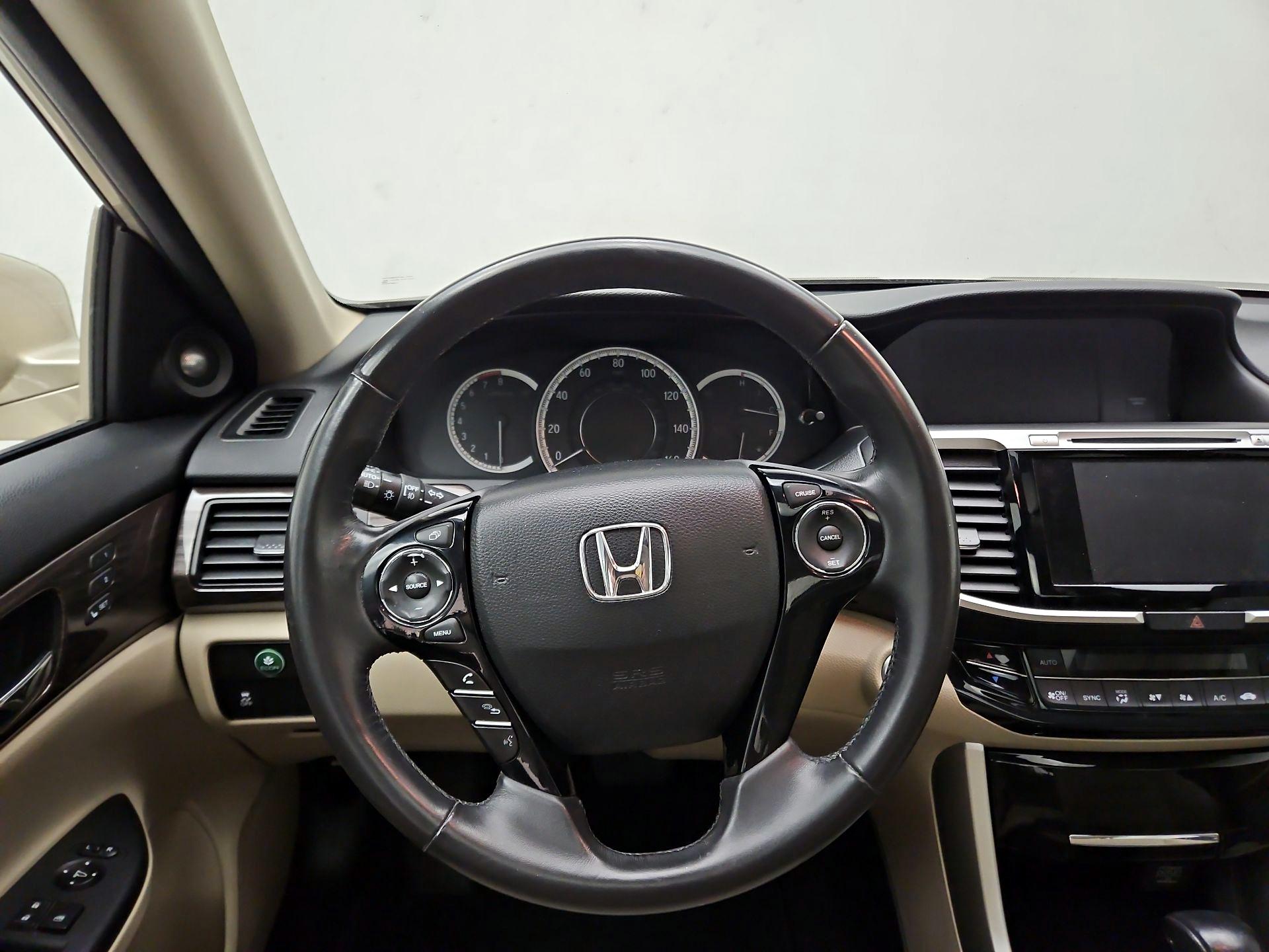 Thumbnail: 2016 Honda Accord - 10