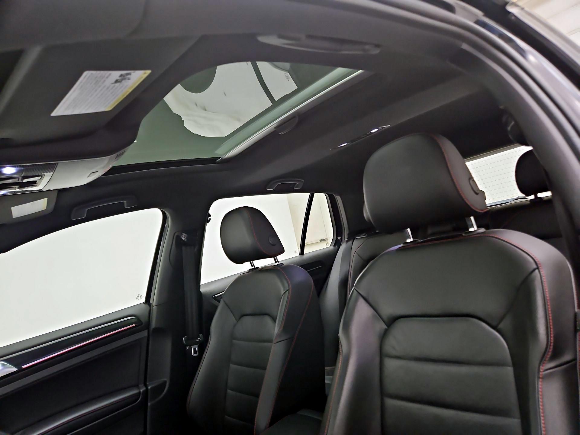 Thumbnail: 2017 Volkswagen Golf - 19