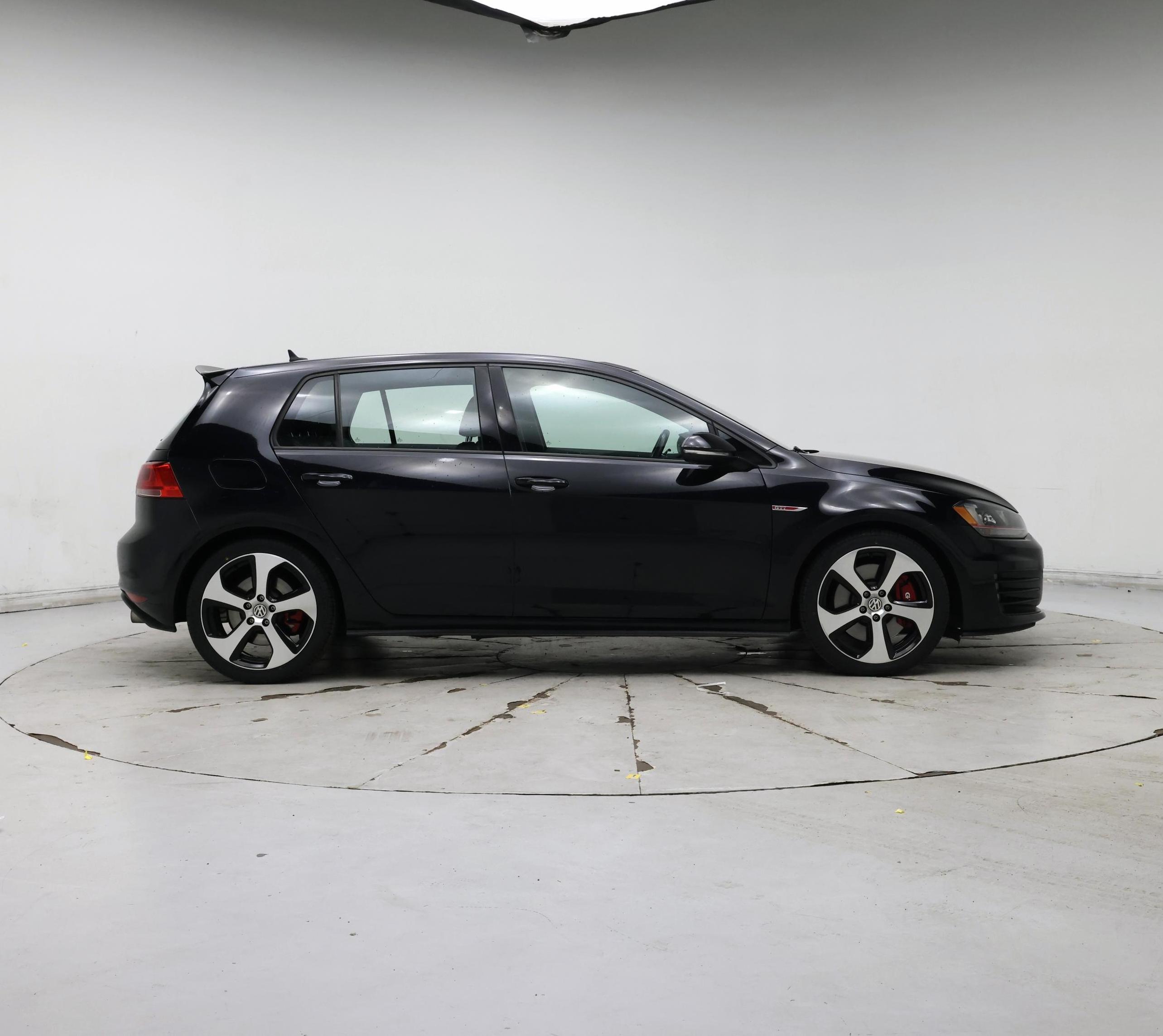 Thumbnail: 2017 Volkswagen Golf - 7