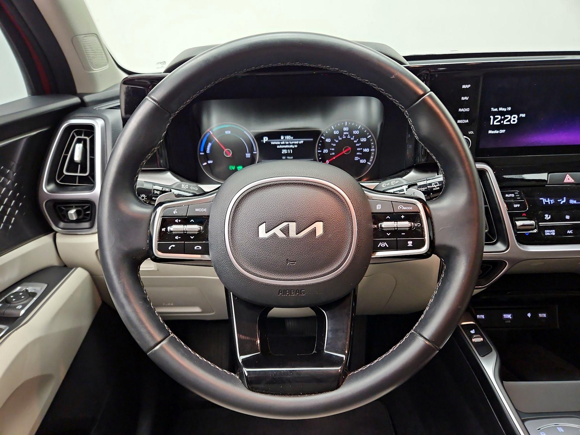 Thumbnail: 2023 Kia Sorento - 10