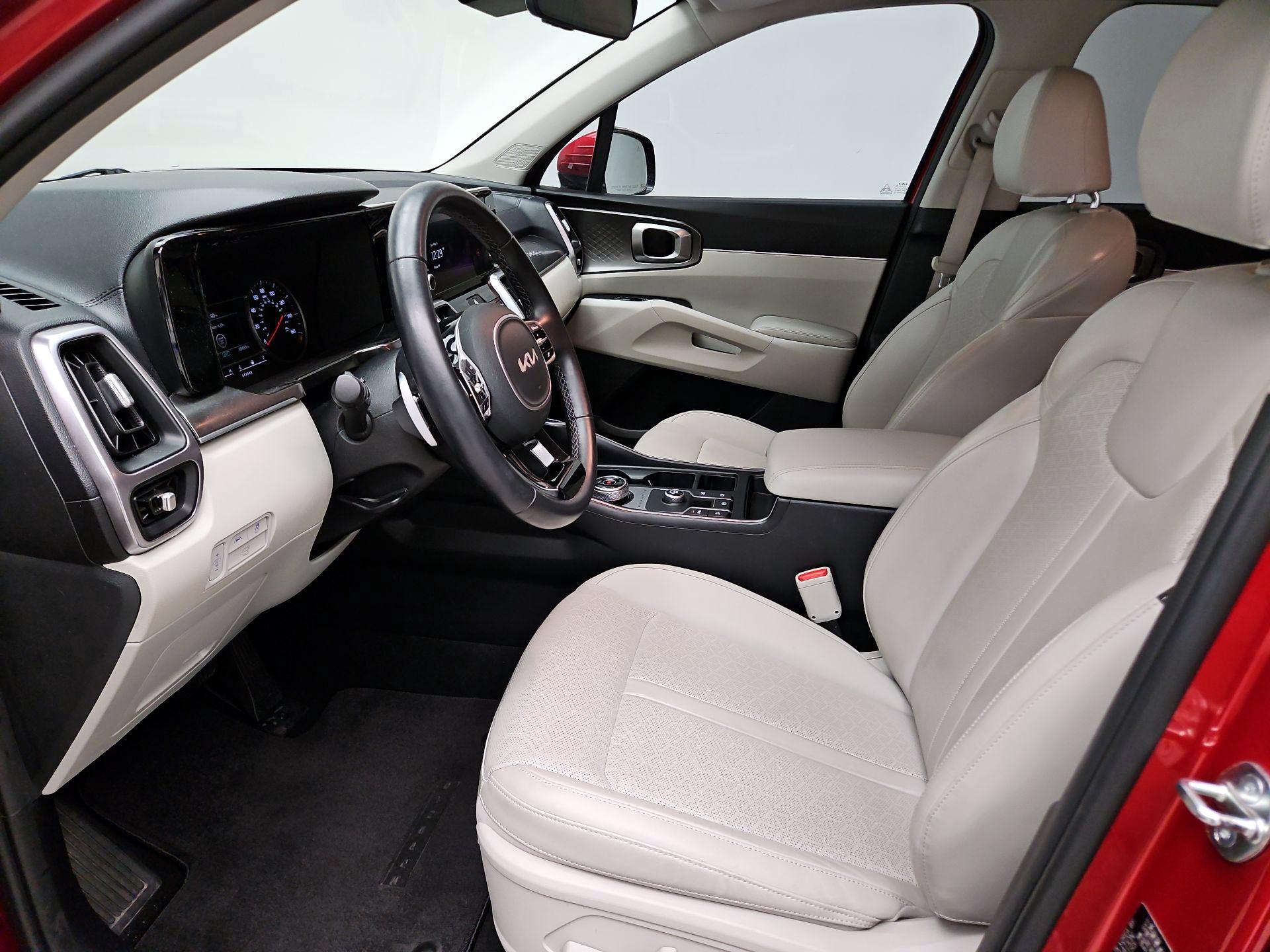 Thumbnail: 2023 Kia Sorento - 11