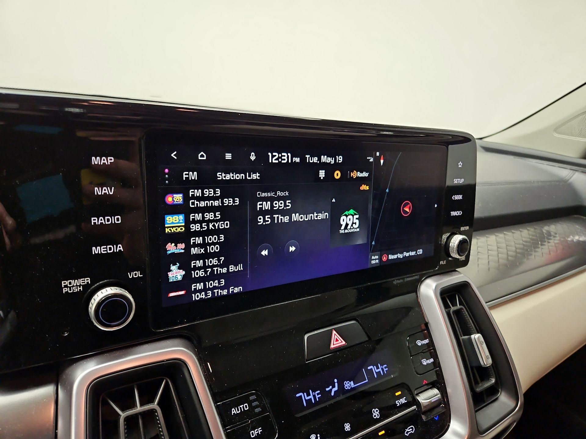 Thumbnail: 2023 Kia Sorento - 16