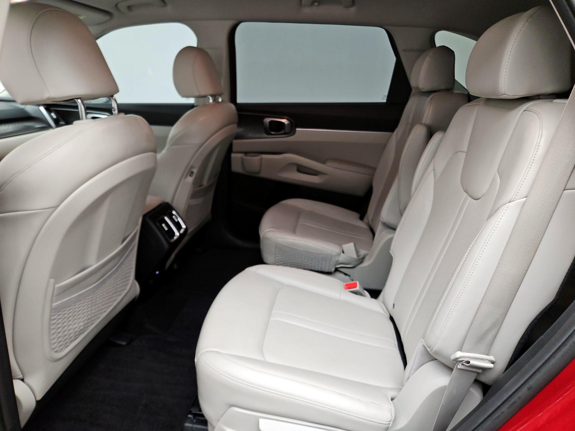 Thumbnail: 2023 Kia Sorento - 20