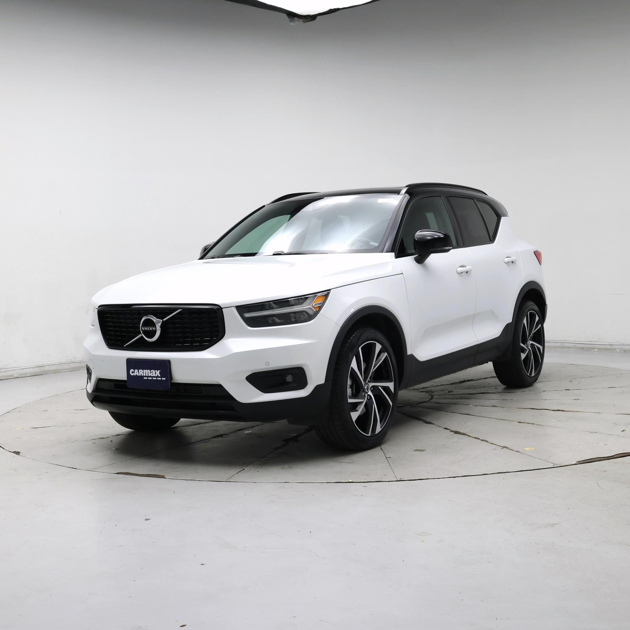 Thumbnail: 2020 Volvo XC40 - 4