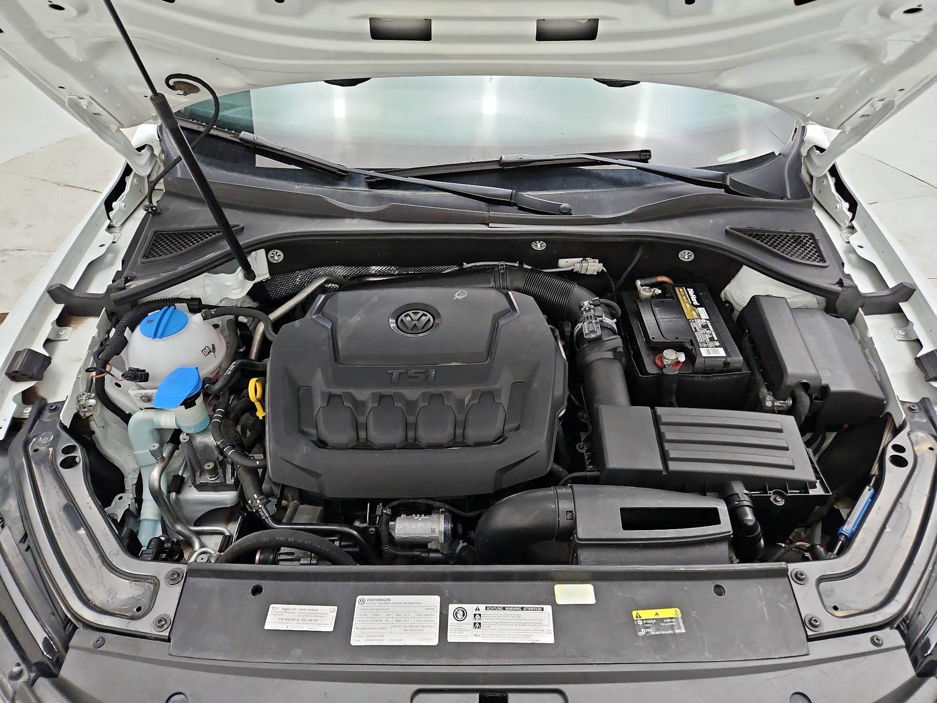 Thumbnail: 2018 Volkswagen Passat - 20