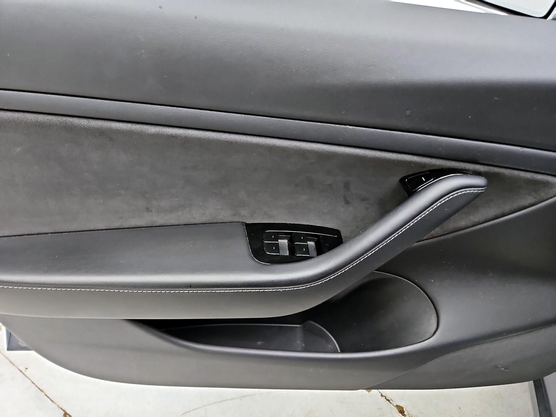 Thumbnail: 2020 Tesla Model 3 - 12