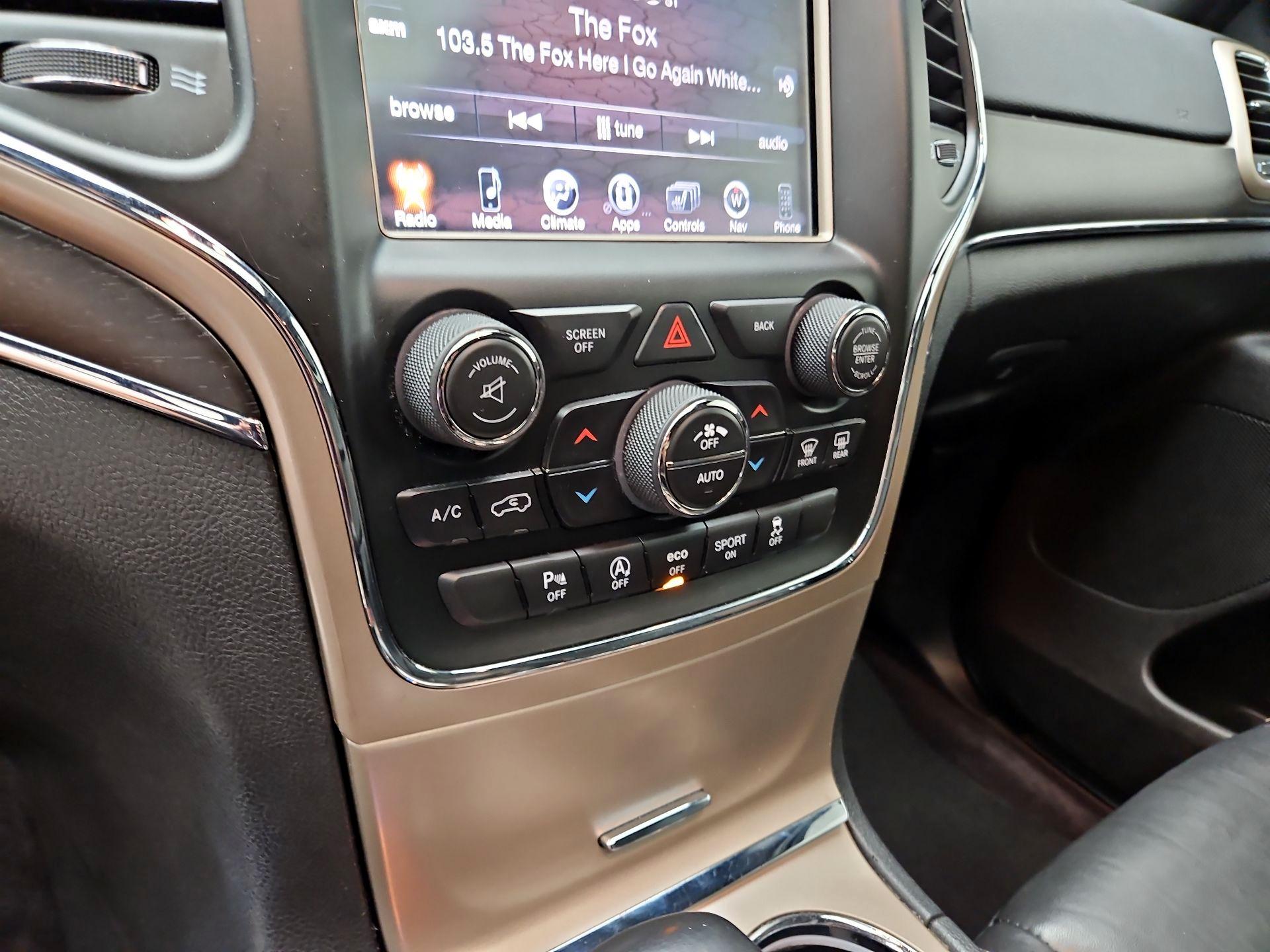 Thumbnail: 2017 Jeep Grand Cherokee - 17