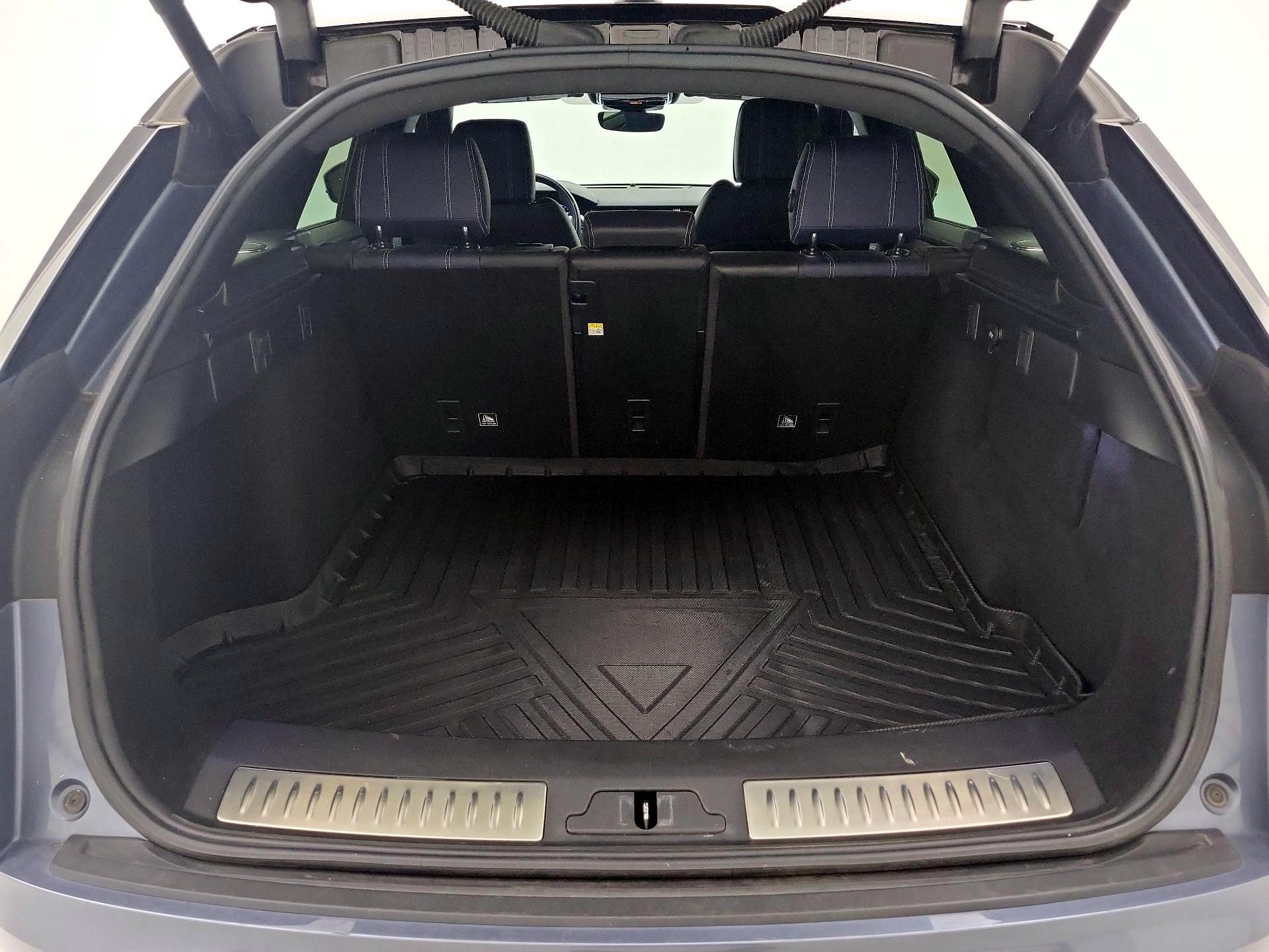 Thumbnail: 2019 Land Rover Range Rover Velar - 19