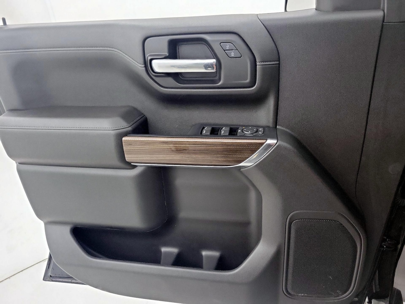 2022 Chevrolet Silverado 1500 Limited LT - Photo 13