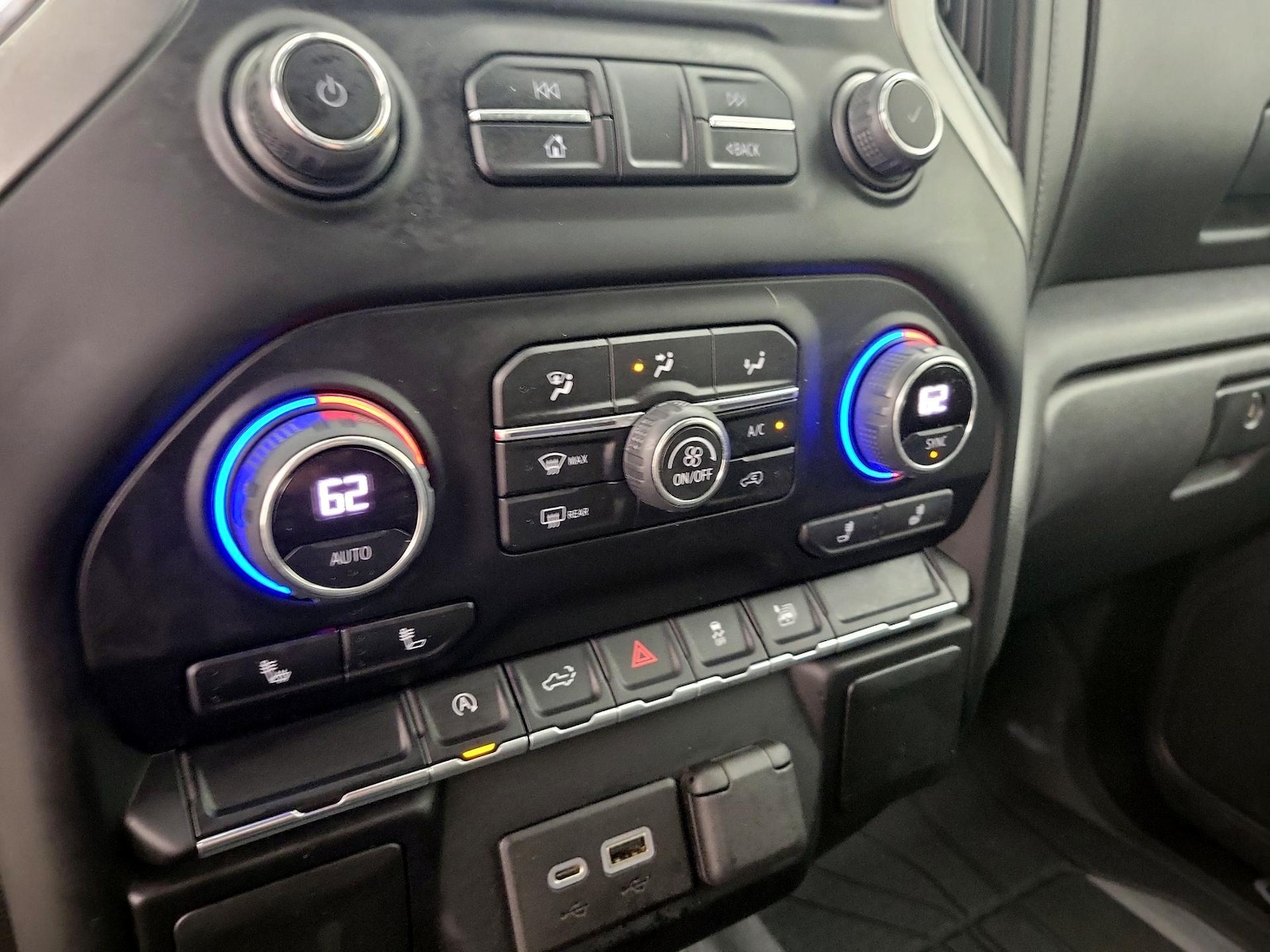 2022 Chevrolet Silverado 1500 Limited LT - Photo 17