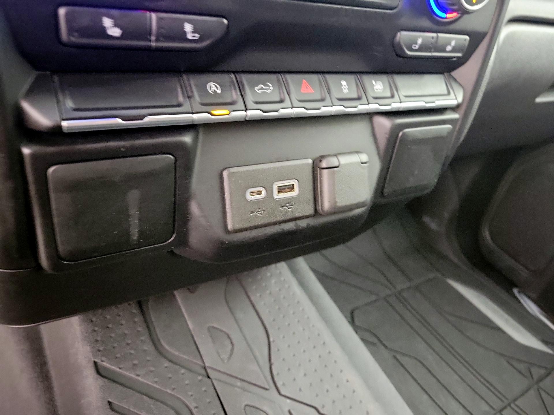Thumbnail: 2022 Chevrolet Silverado 1500 - 18